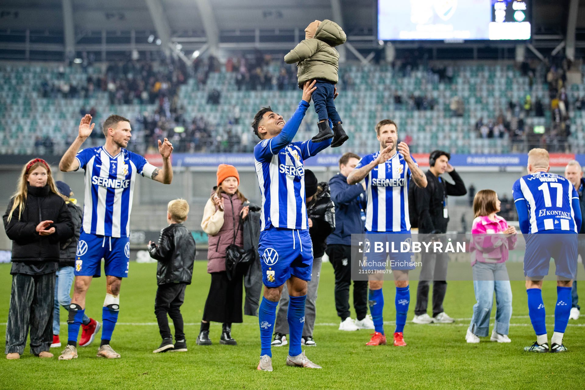 IFK Göteborgs spelare jublar