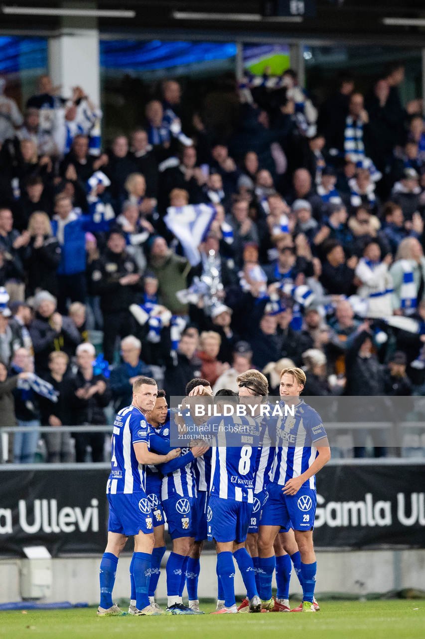 IFK Göteborgs Oscar Wendt jublar med lagkamrater