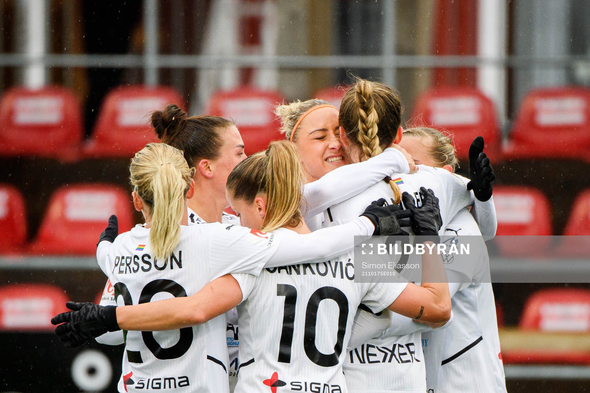Rosengårds spelare jublar