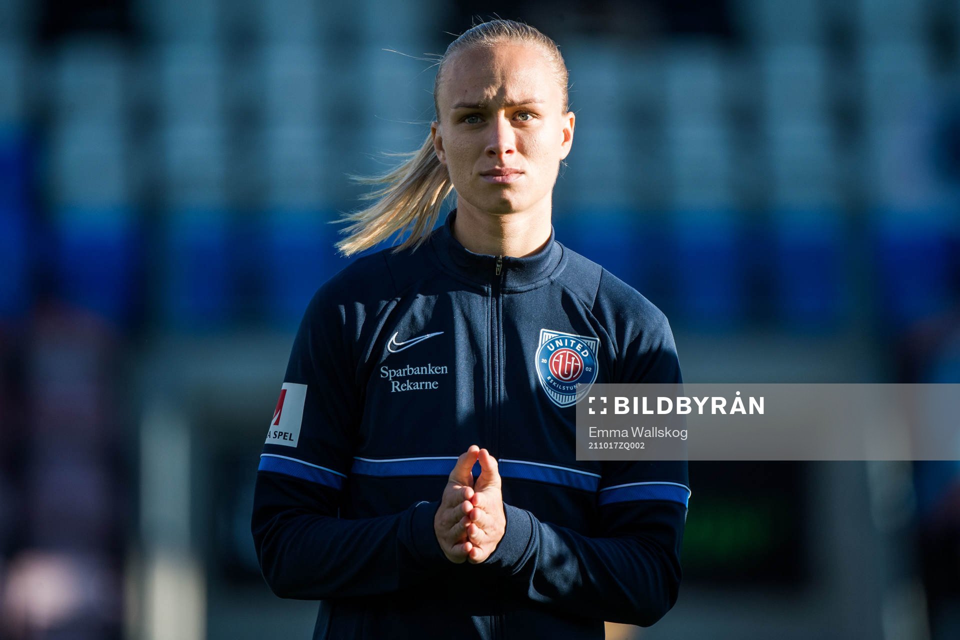Eskilstunas Matilda Plan innan fotbollsmatchen i