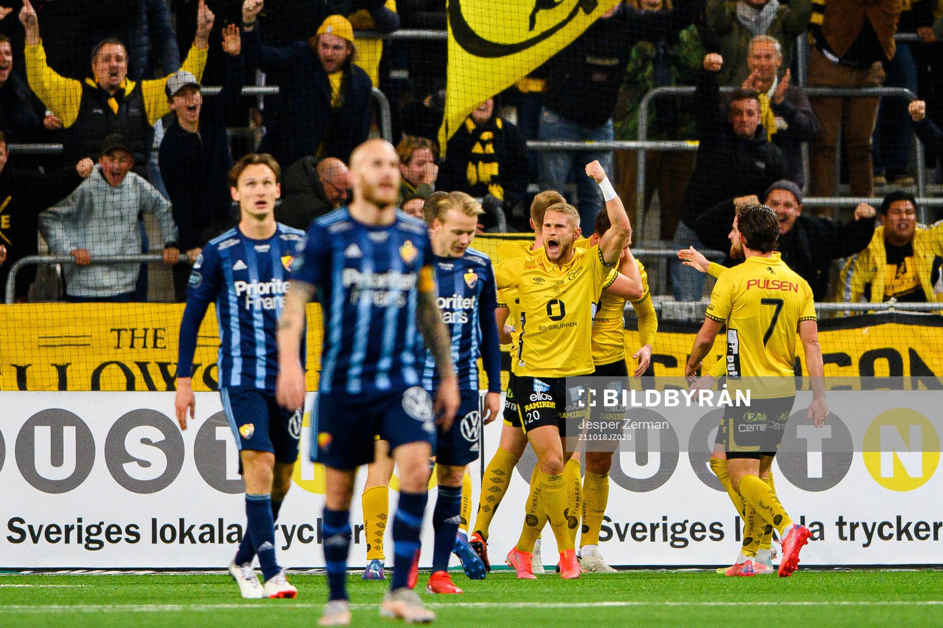 Elfsborgs Simon Strand jublar