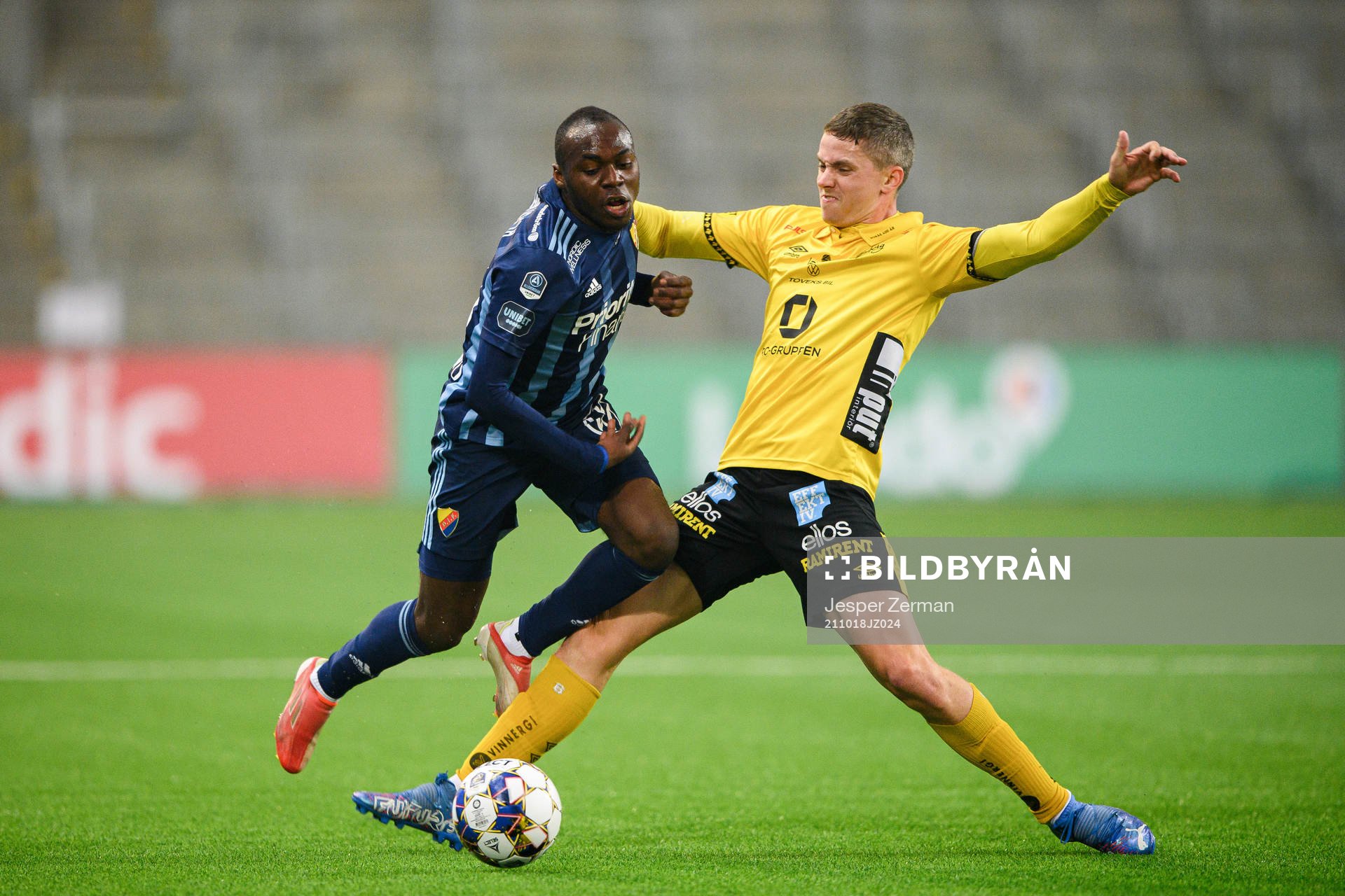 Djurgårdens Edward Chilufya och Elfsborgs Emmanuel Boateng