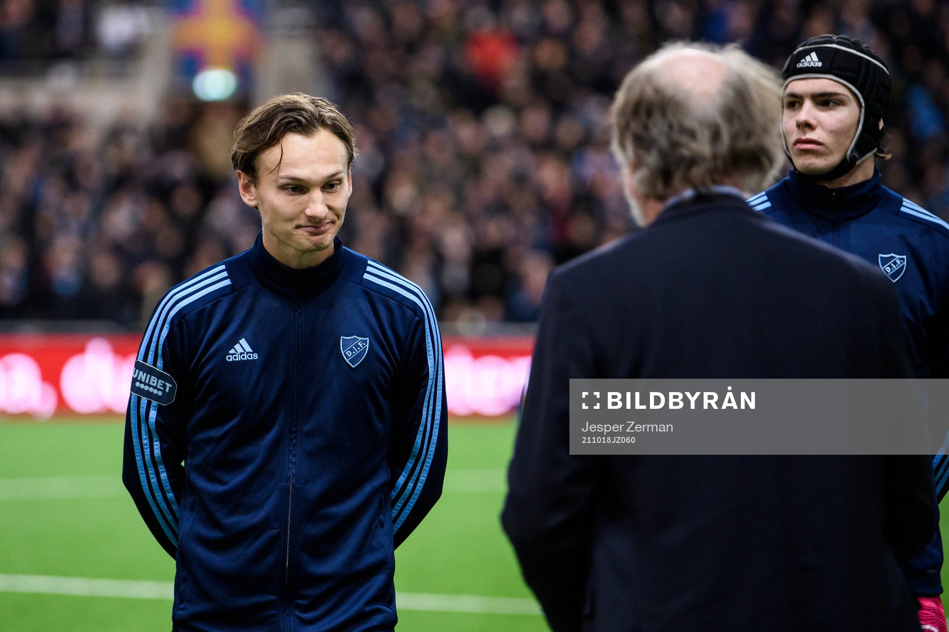 Djurgårdens Hjalmar Ekdal får ta emot pris för månadens