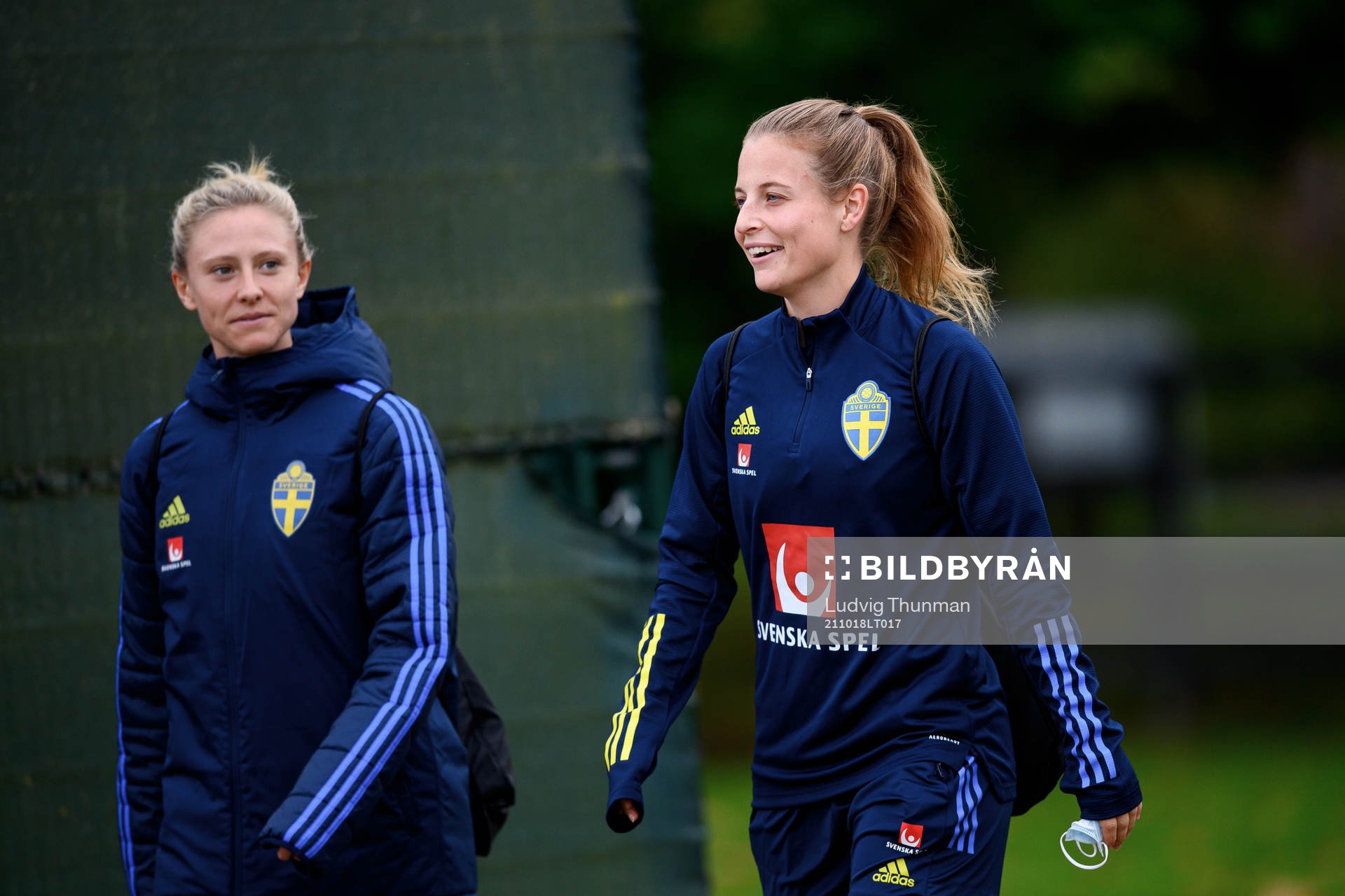 Rebecka Blomqvist and Anna Anvegård of the Swedish women's
