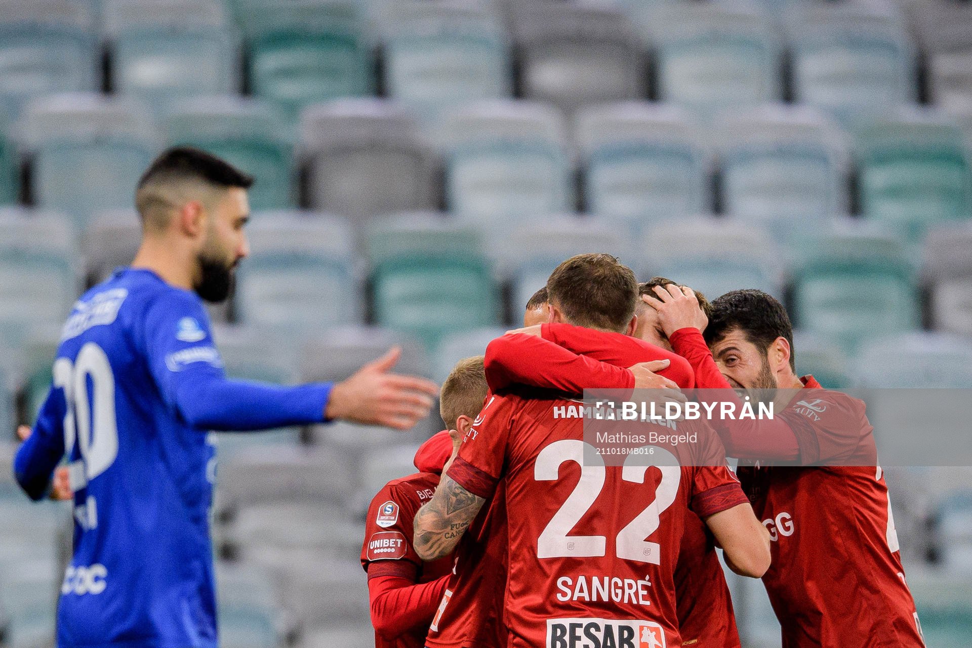 Örgrytes Marcus Haglind Sangré och Anel Rashkaj  jublar