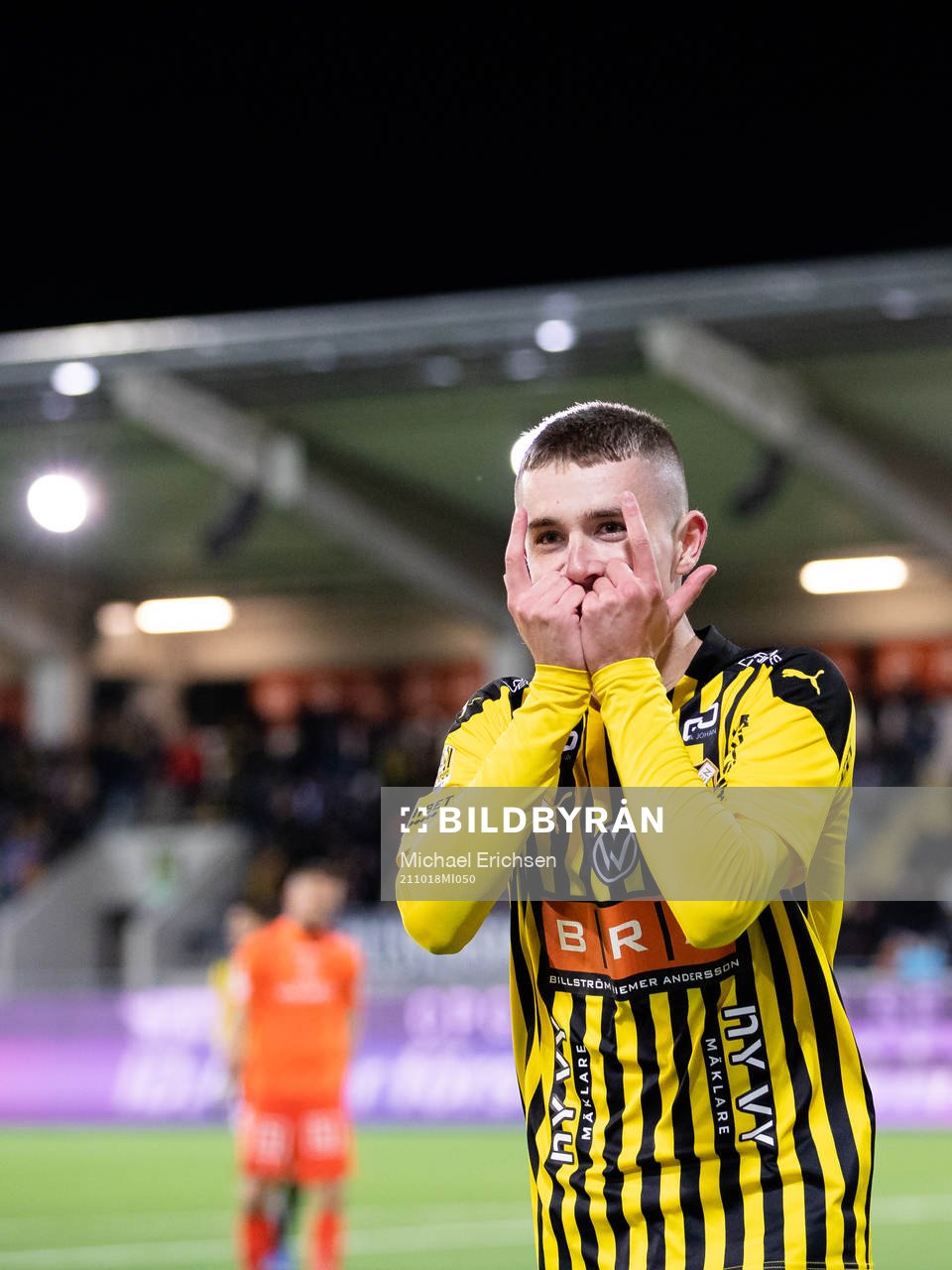 Häckens Patrik Wålemark jublar