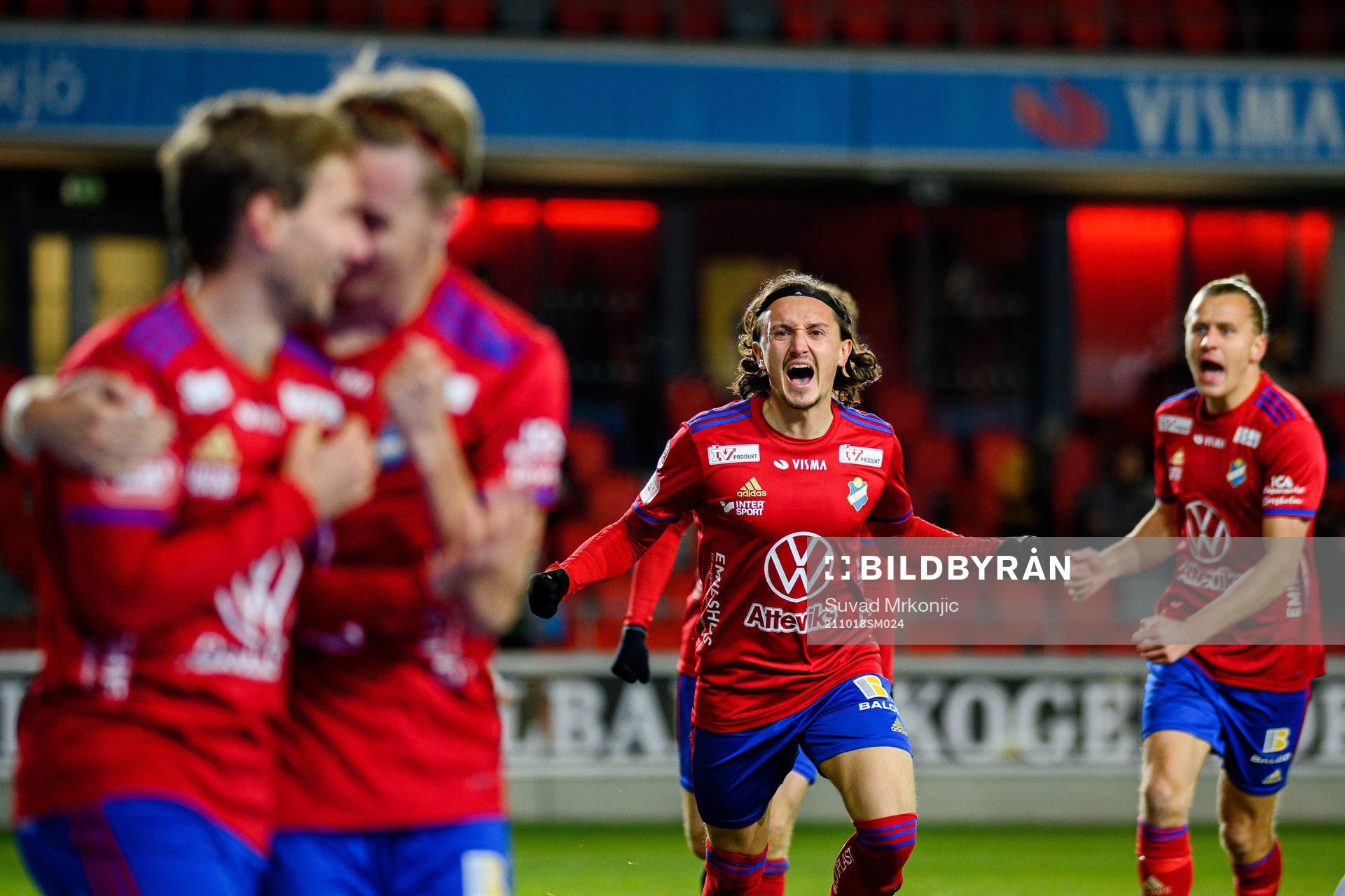 Östers Mattias Pavic jublar