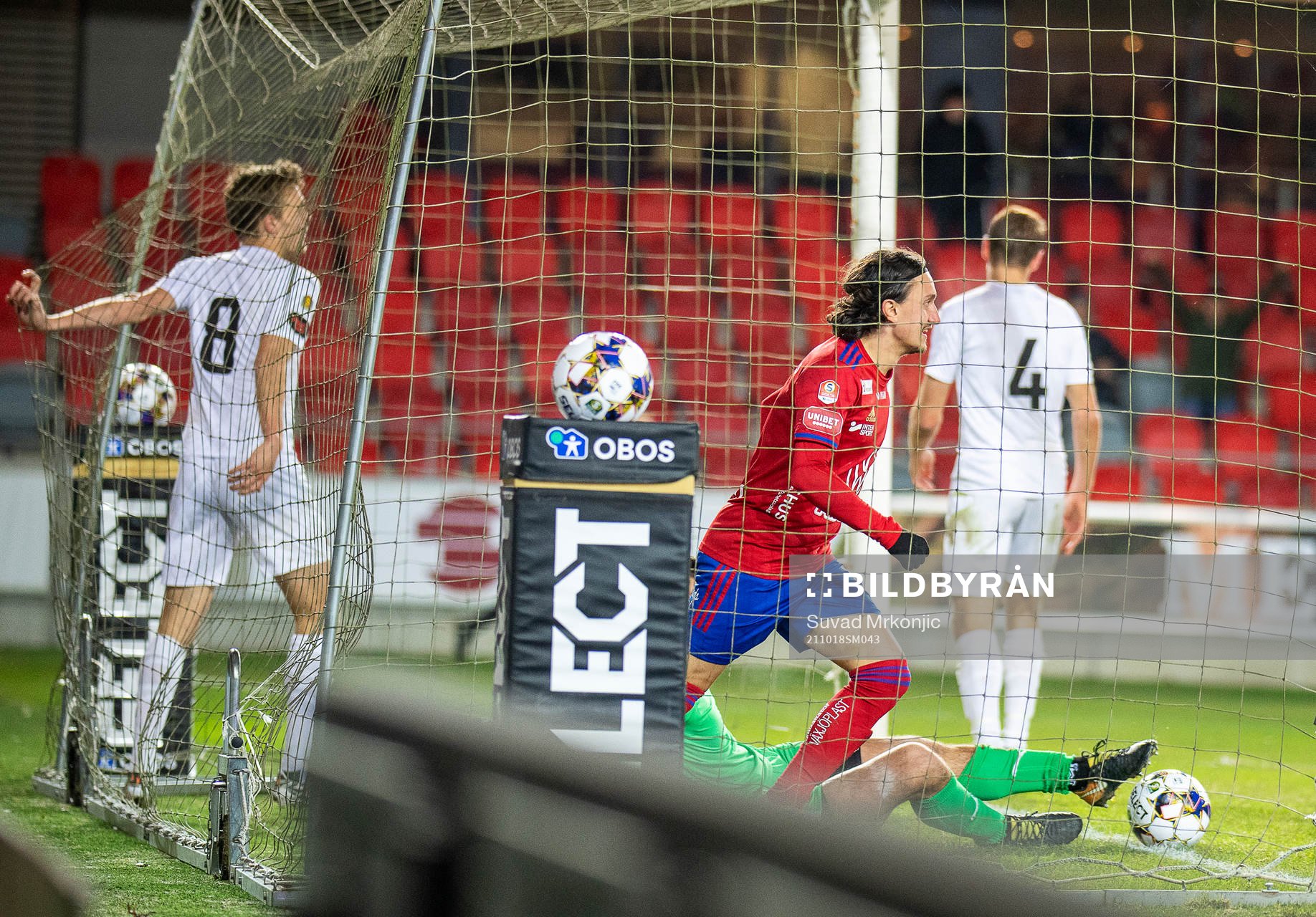 Östers Mattias Pavic jublar