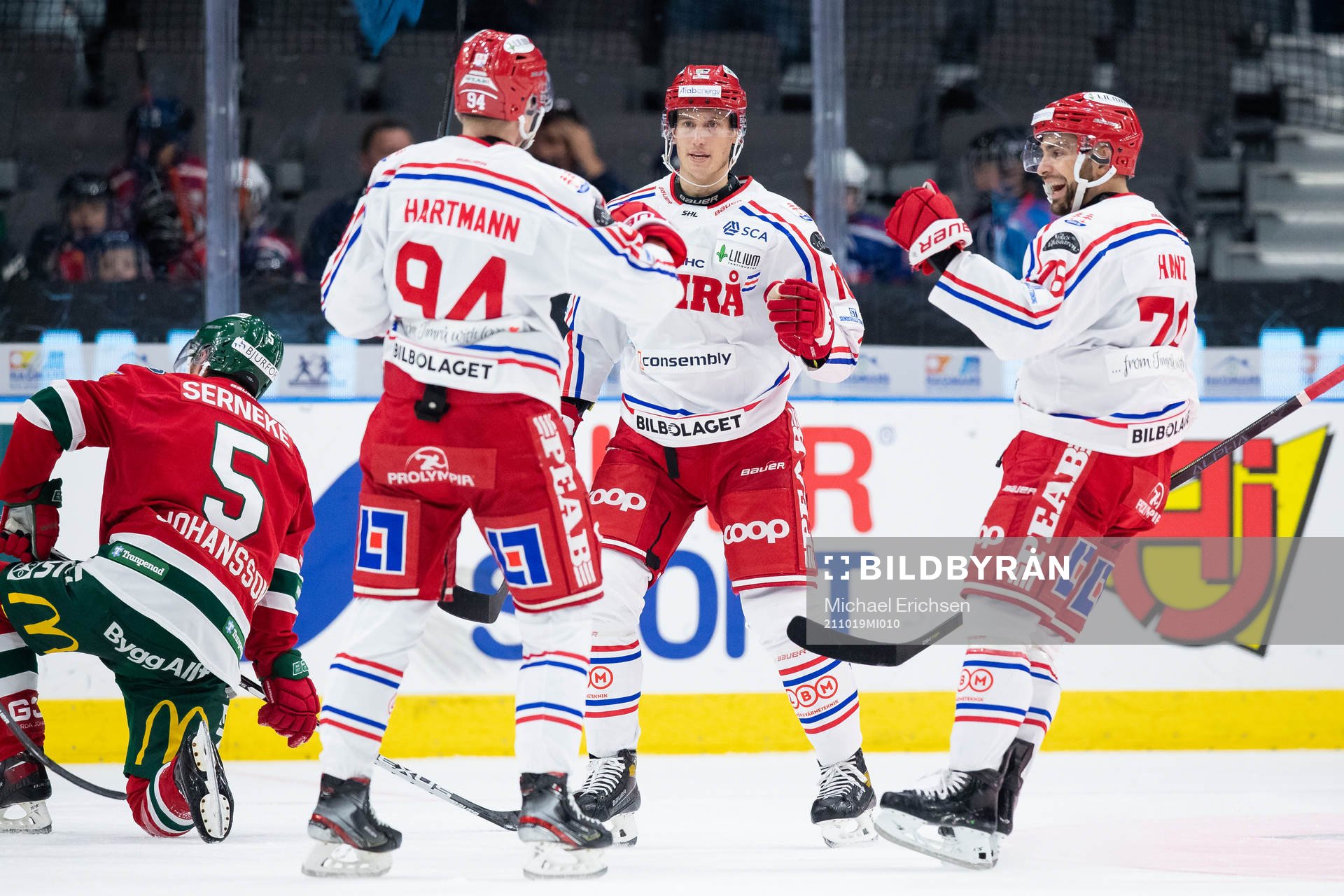 Timrås Sebastian Hartmann jublar