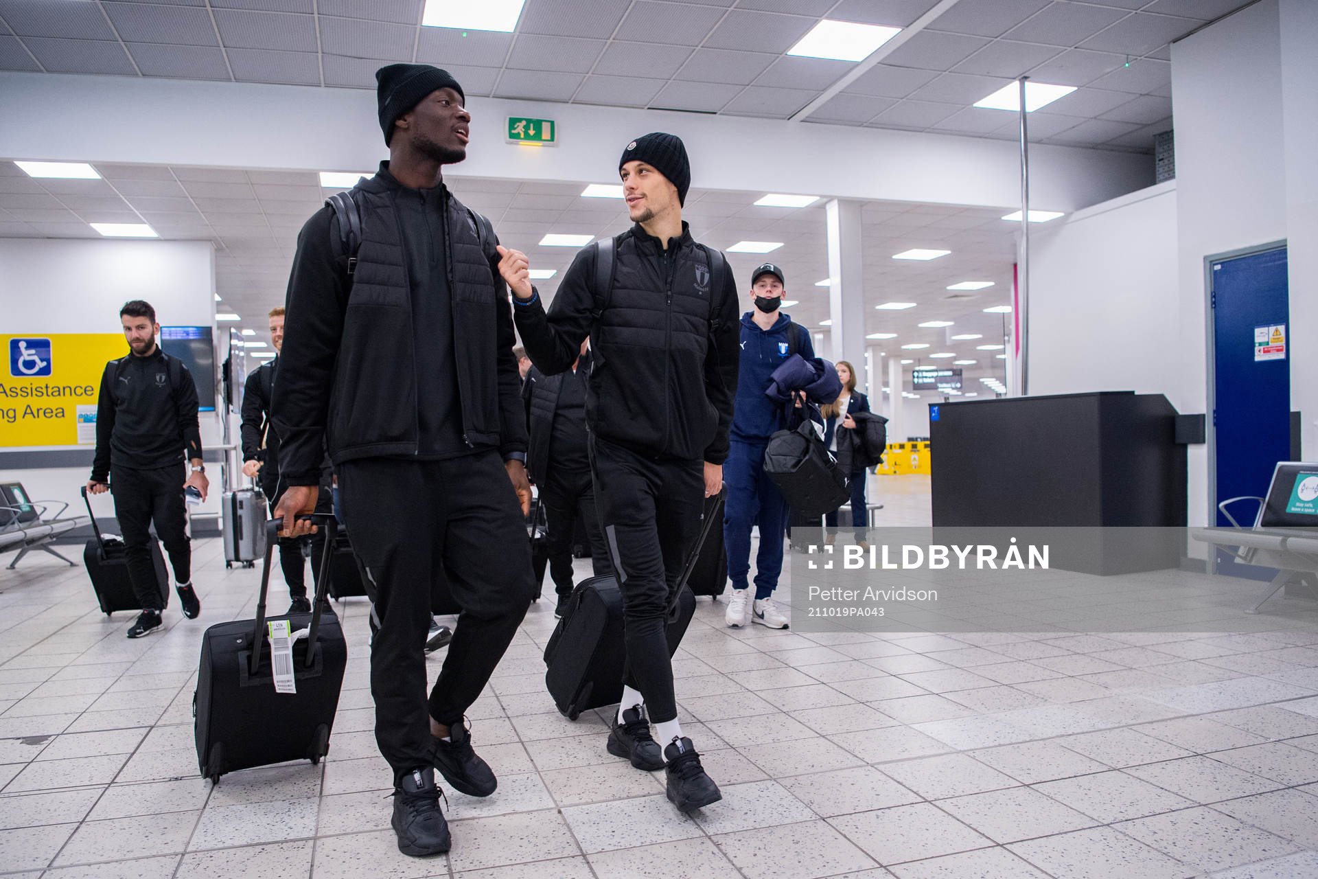 Goalkeeper Ismael Diawara and Veljko Birmancevic of Malmö