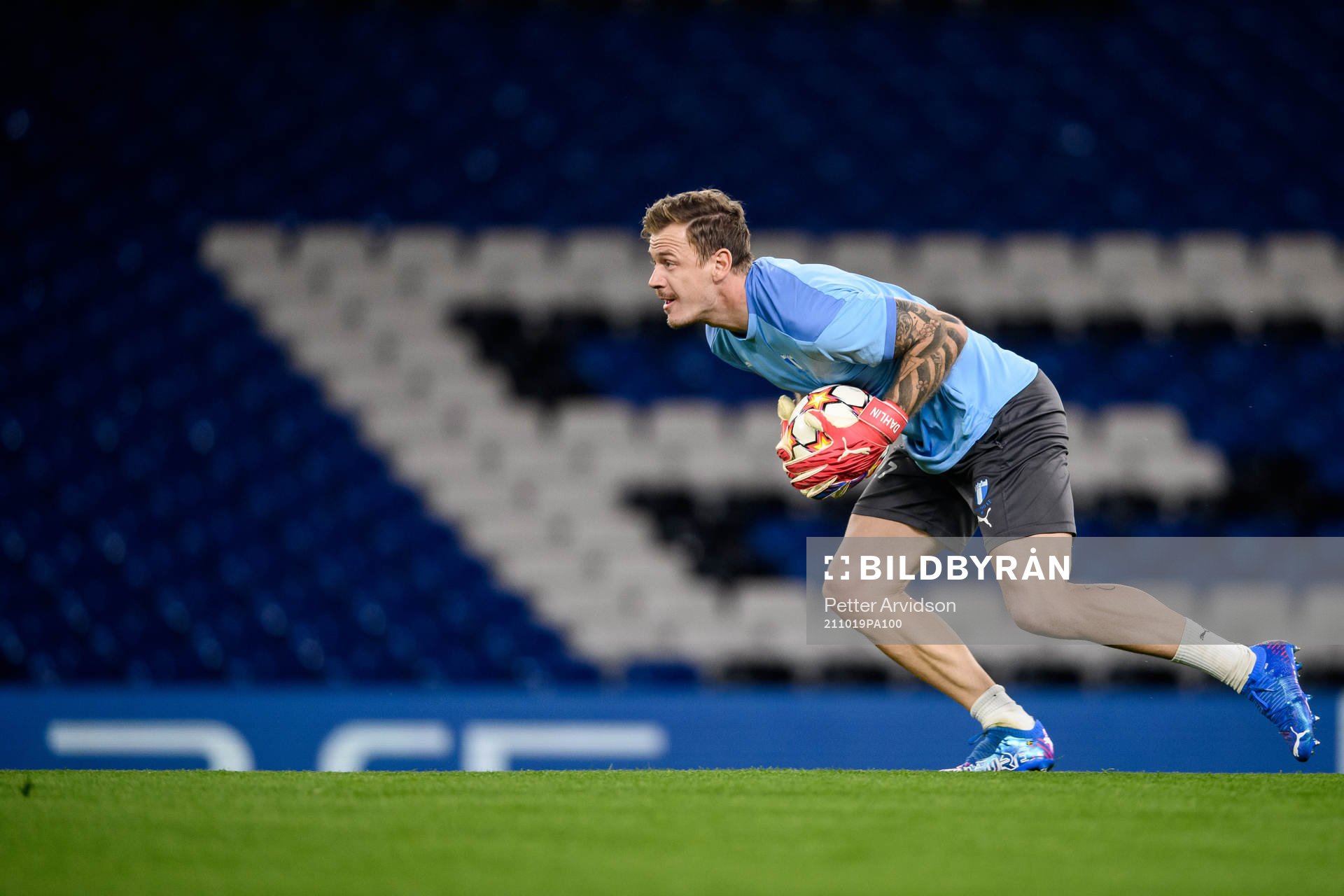 goalkeeper Johan Dahlin of Malmö FF