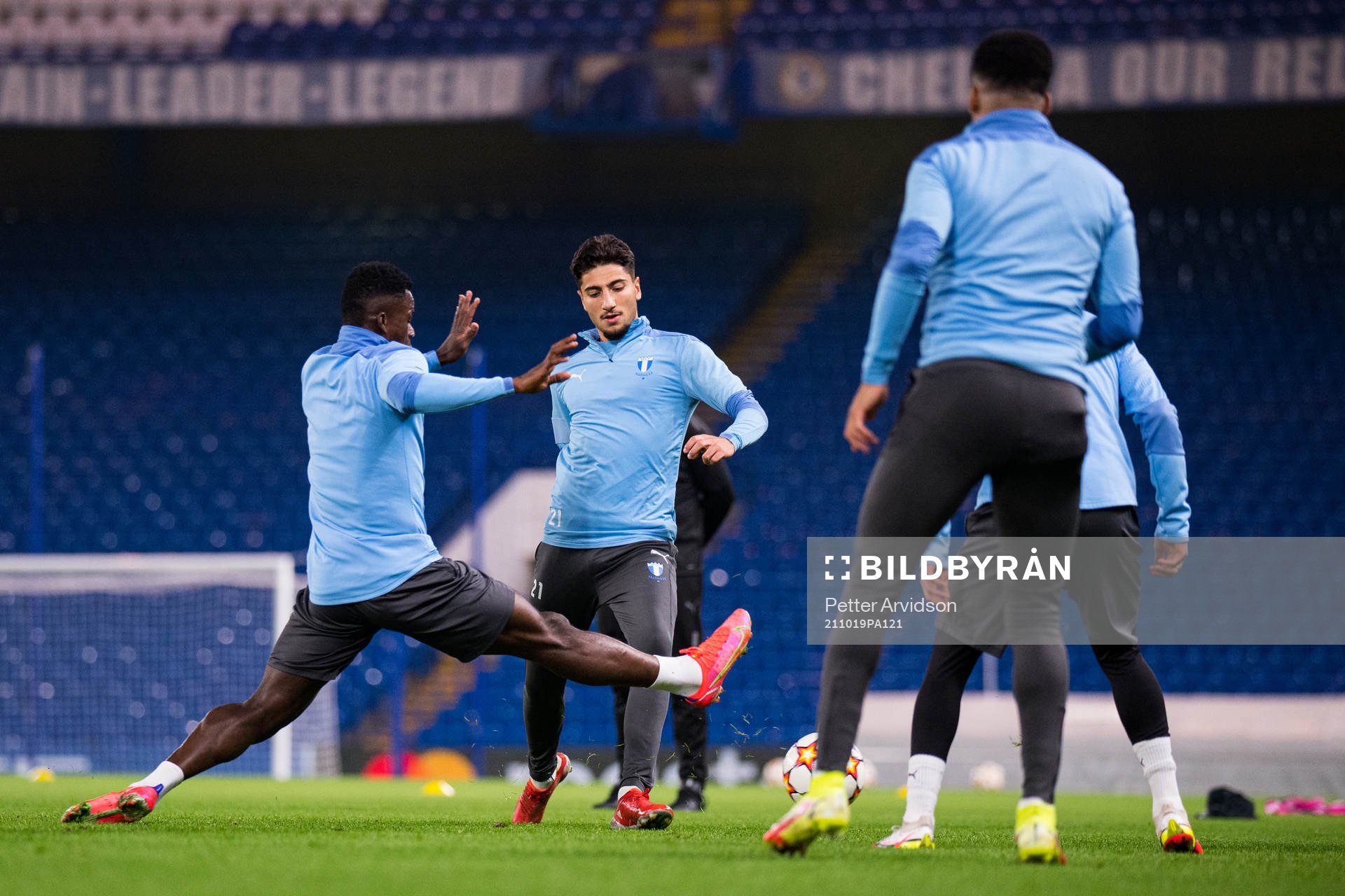 Malik Abubakari and Peter Gwargis during a training session with Malmö FF on October 19, 2021 in London. 