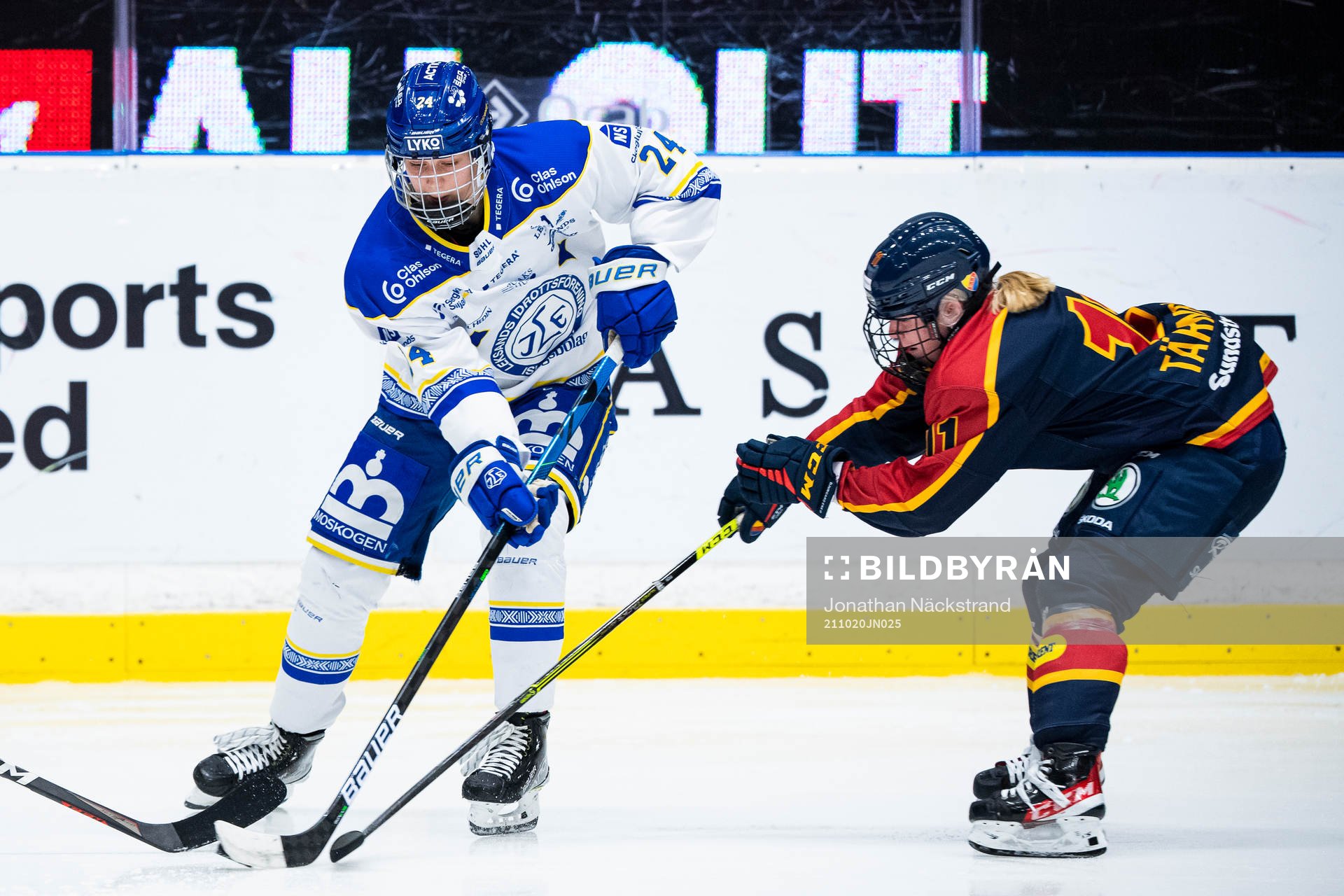 Djurgårdens Julia Tärnblom och Leksands Ida Karlsson