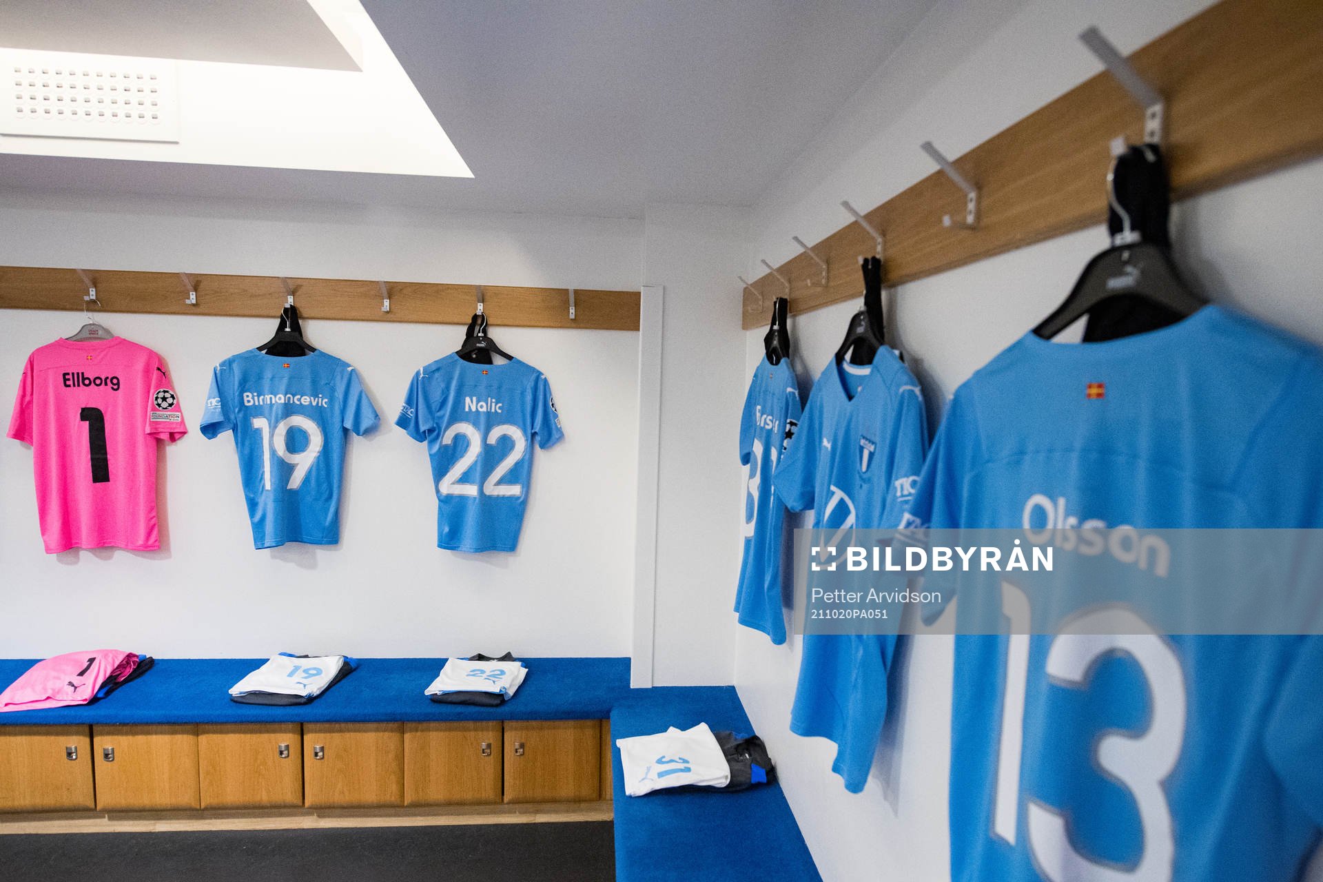 The kits of goalkeeper Melker Ellborg, Veljko Birmancevic,