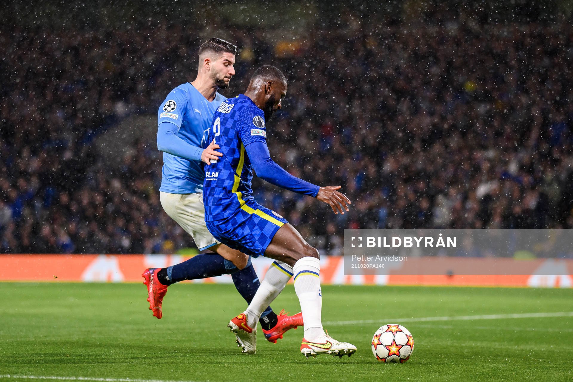 Antonio Colak of Malmö FF and Antonio Rudiger of Chelsea