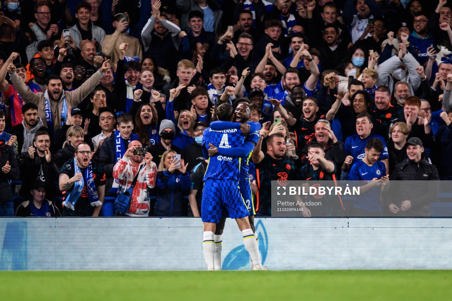 Andreas Christensen of Chelsea celebrates with Antonio