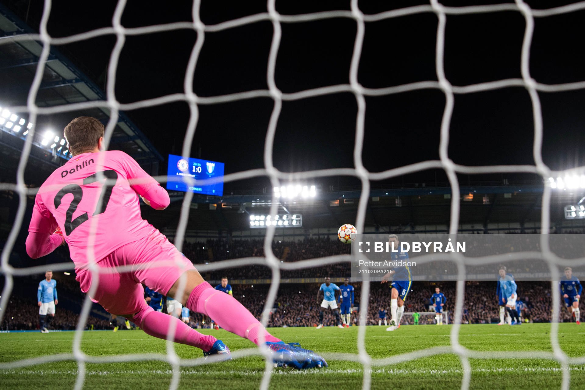 Jorginho of Chelsea scores 2-0
