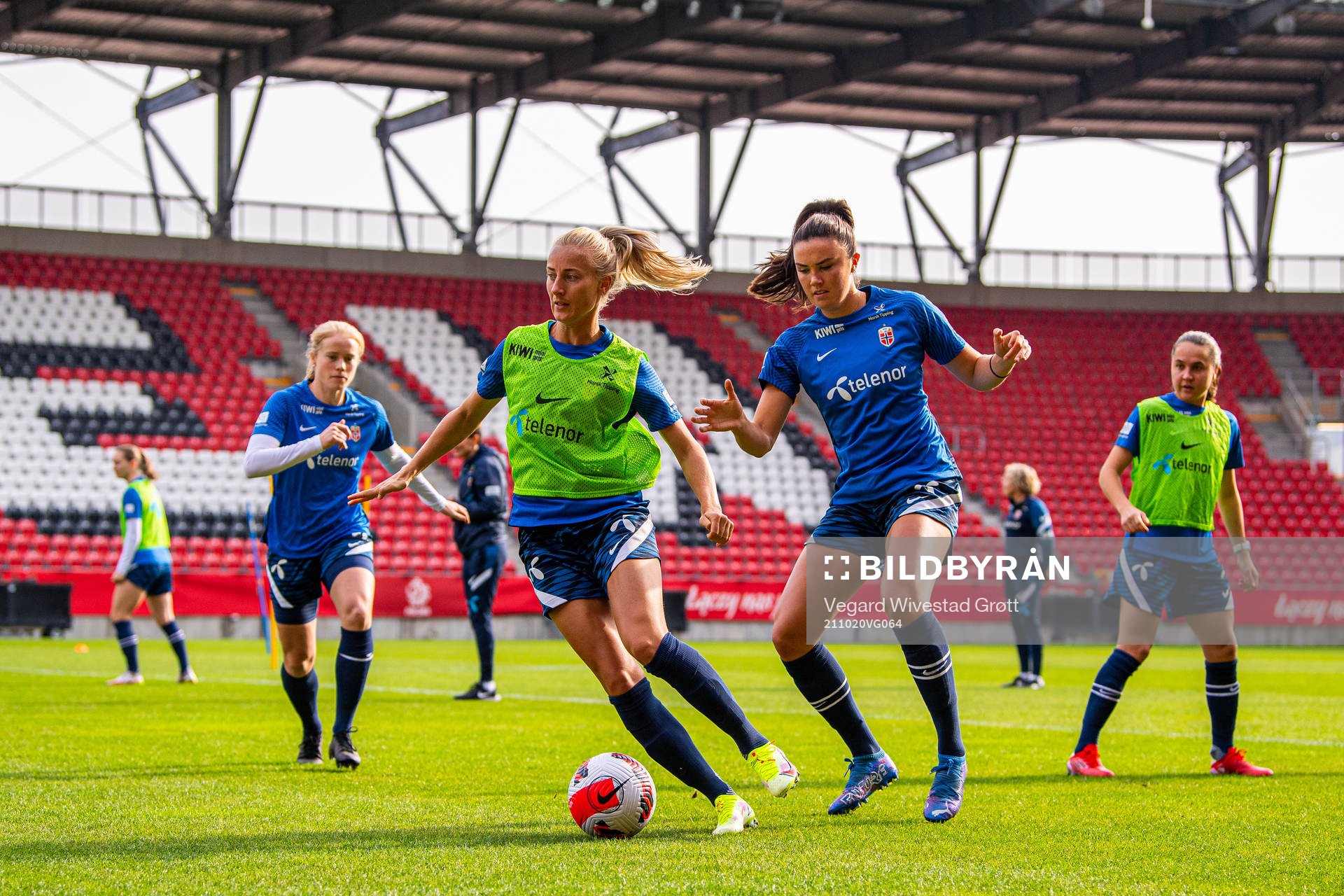 Anja Sønstevold and Ingrid Syrstad Engen of the Norwegian