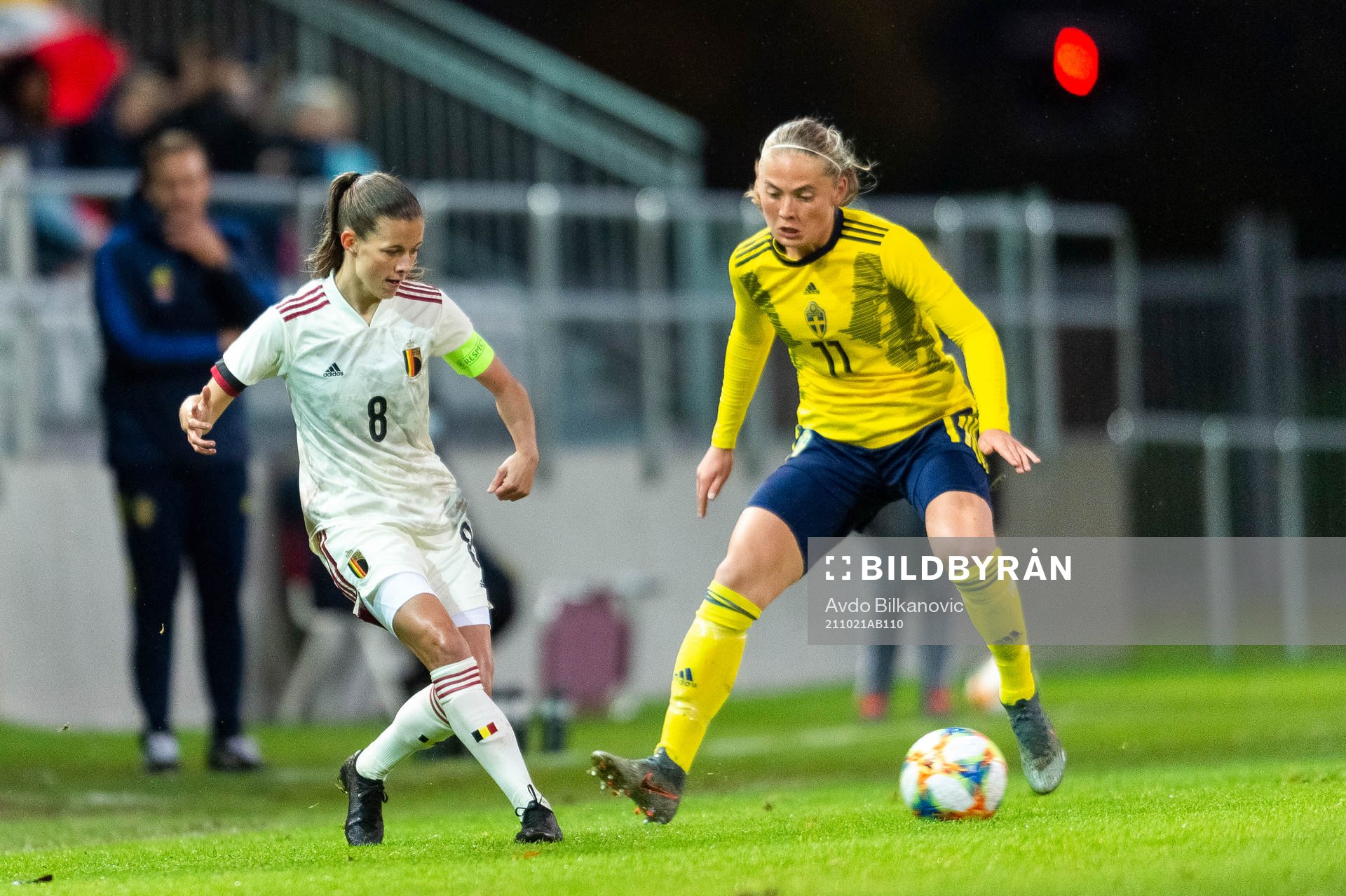 Van Belle Shari of Belgium and Paulina Nyström of Sweden