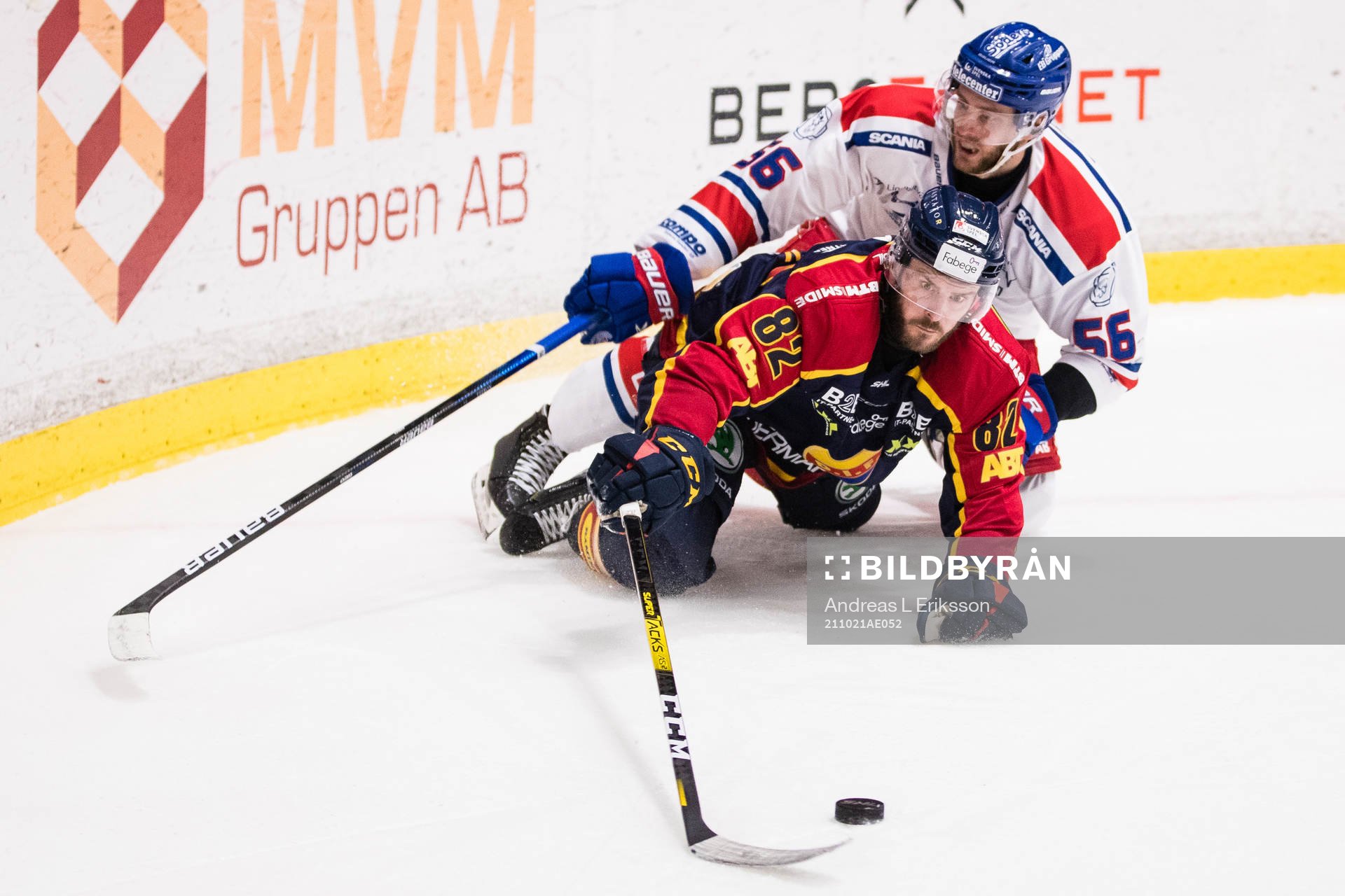Oskarshamns Robin Norell och Djurgårdens Paul Carey