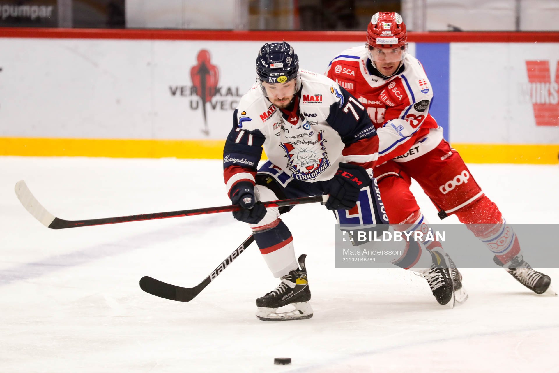 Linköpings  Robrt Lantosi och Timrås Ty Rattie