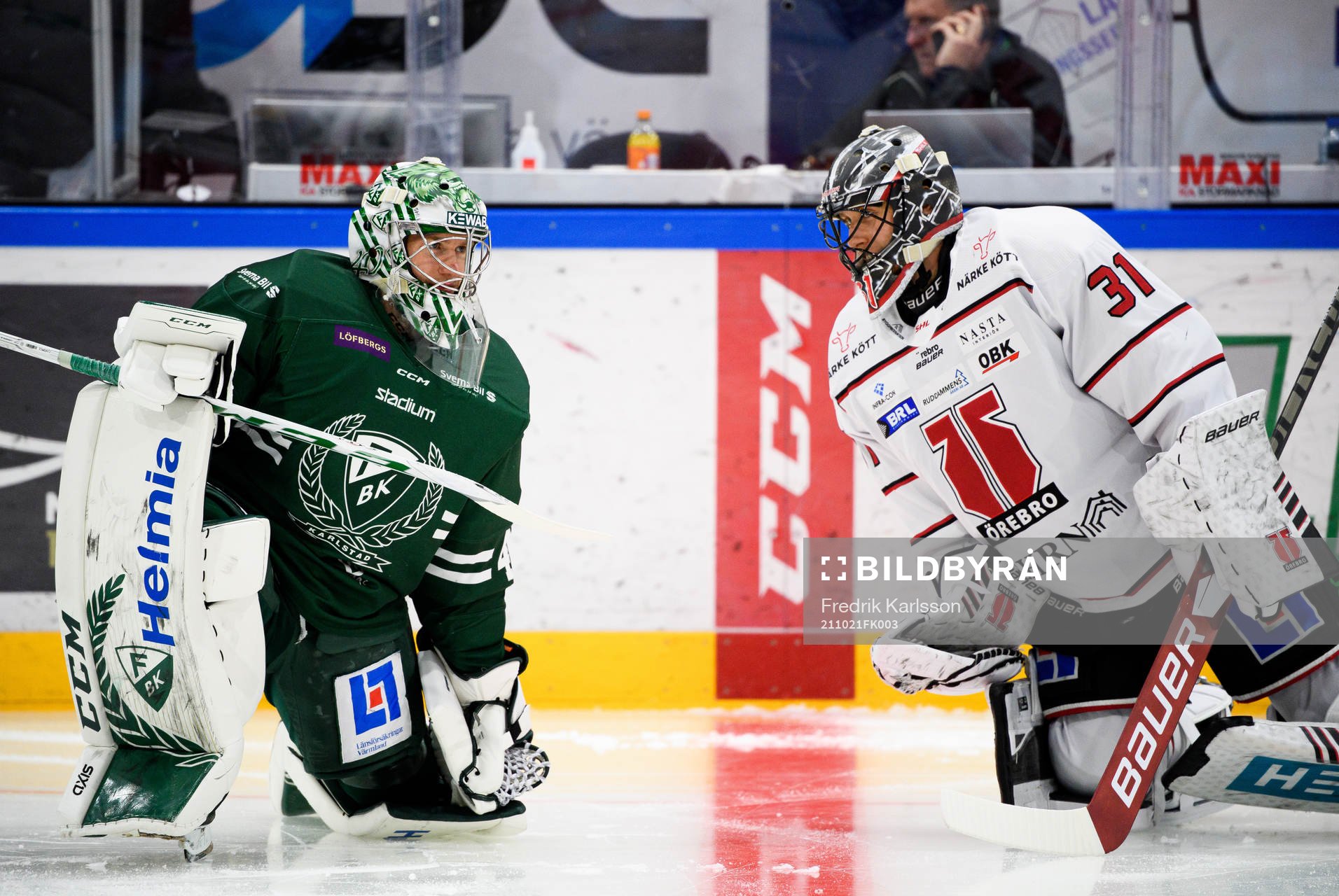 Färjestads målvakt Henrik Haukeland och Örebros målvakt