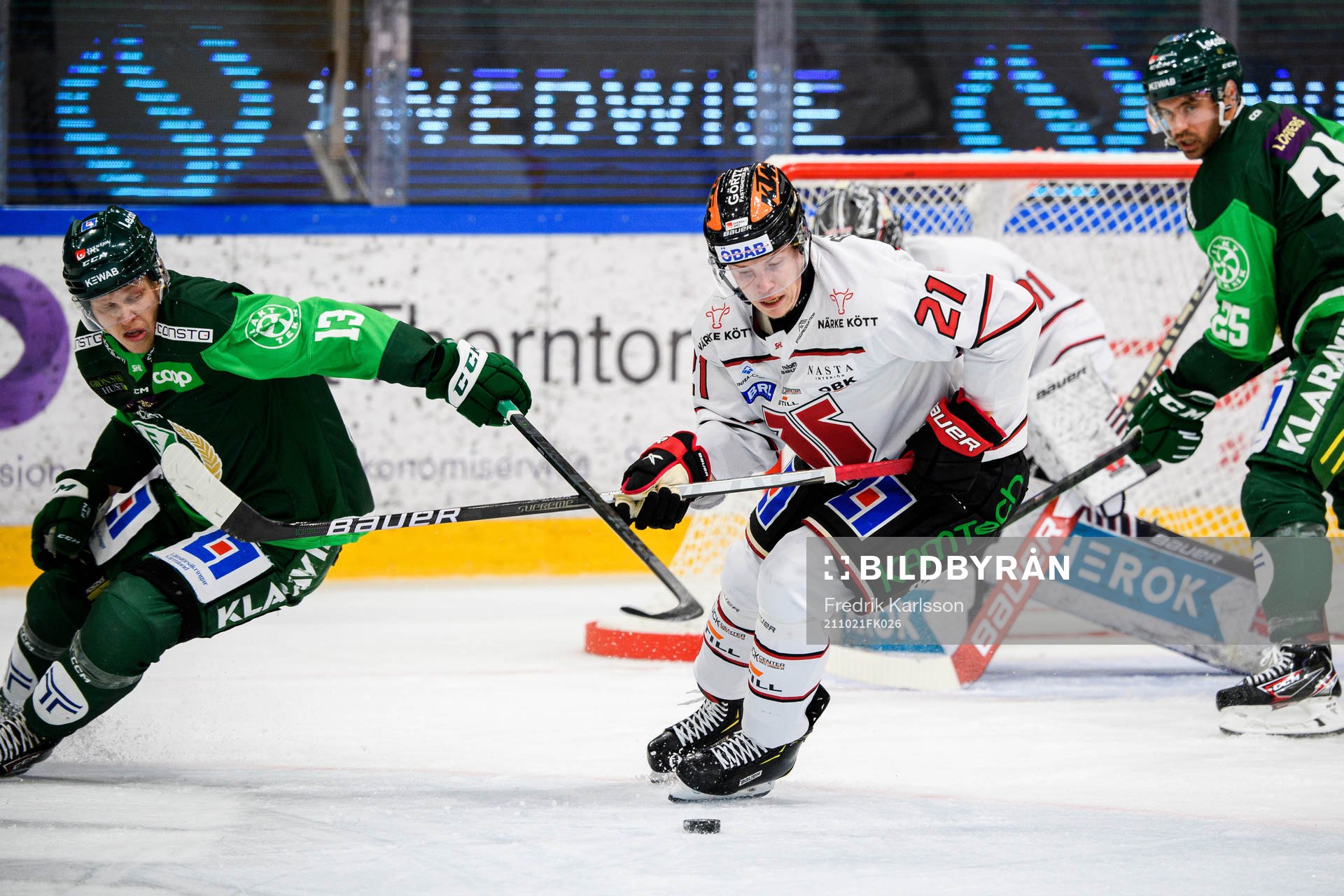Färjestads Daniel Viksten och Örebros Linus Öberg