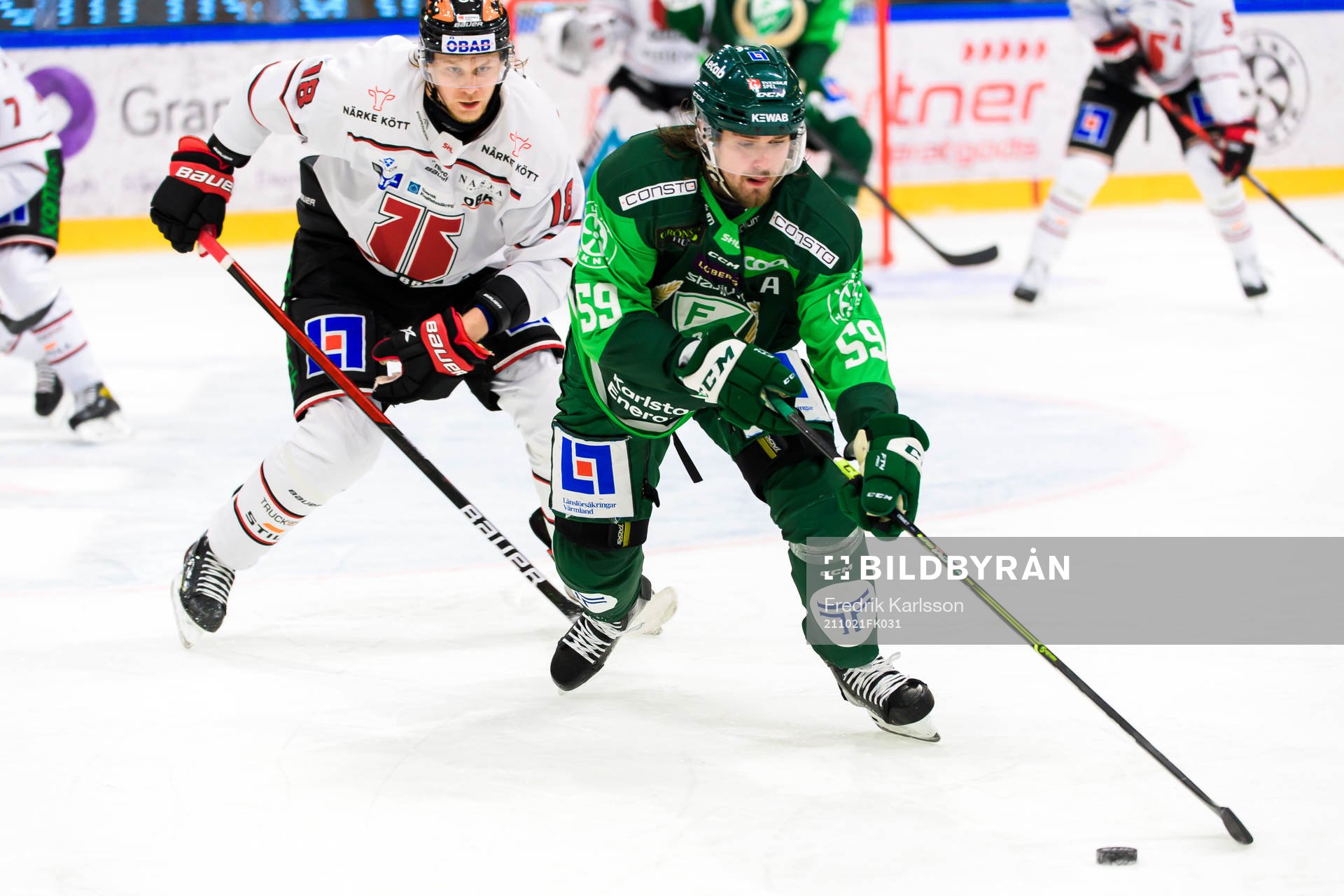 Örebros Rodrigo Abolsoch och Färjestads Linus Johansson