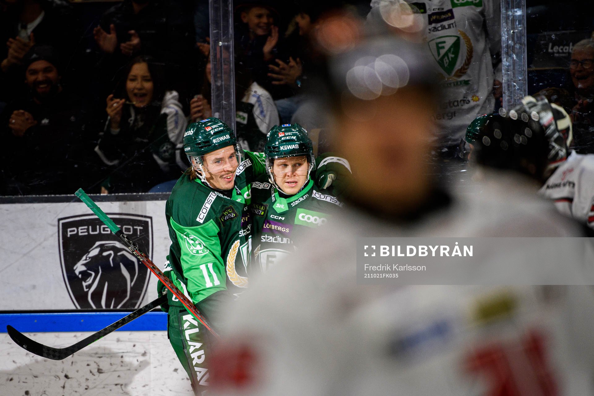 Färjestads Joakim Nygård och Daniel Viksten jublar