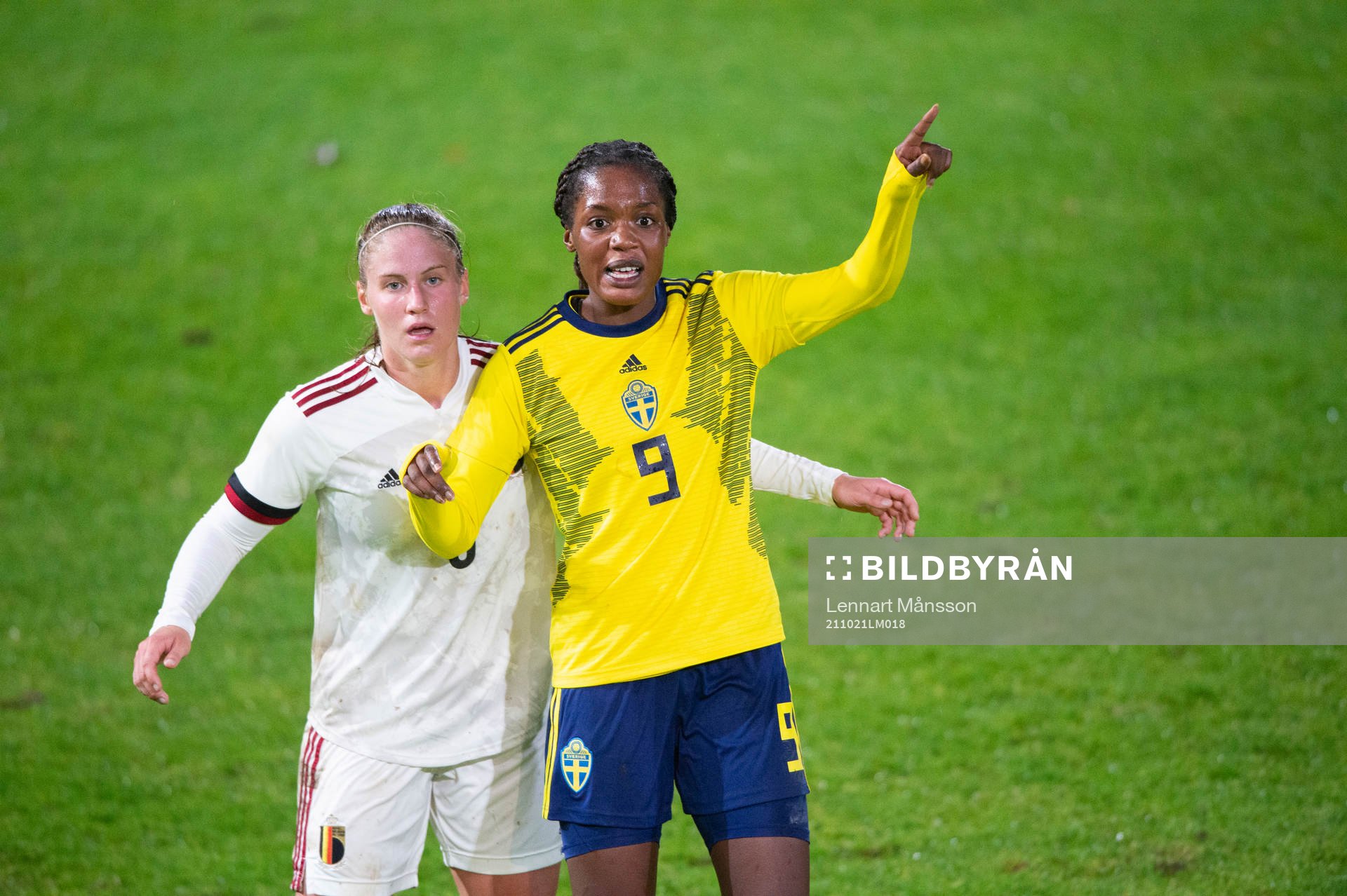 Sveriges Evelyn Ijeh, BK Häcken, i matchen mellan Sverige