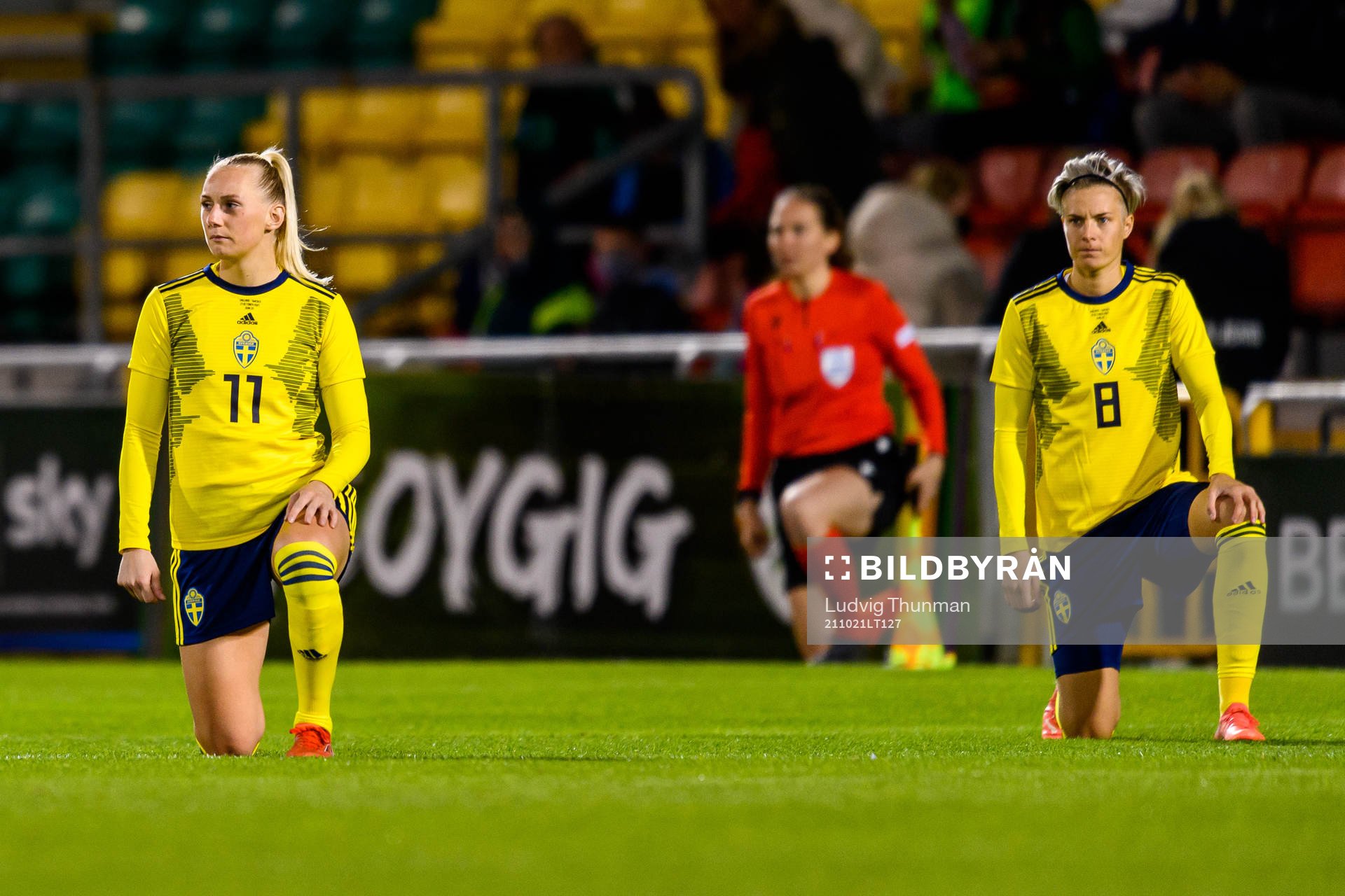 Stina Blackstenius and Lina Hurtig of Sweden takes a knee