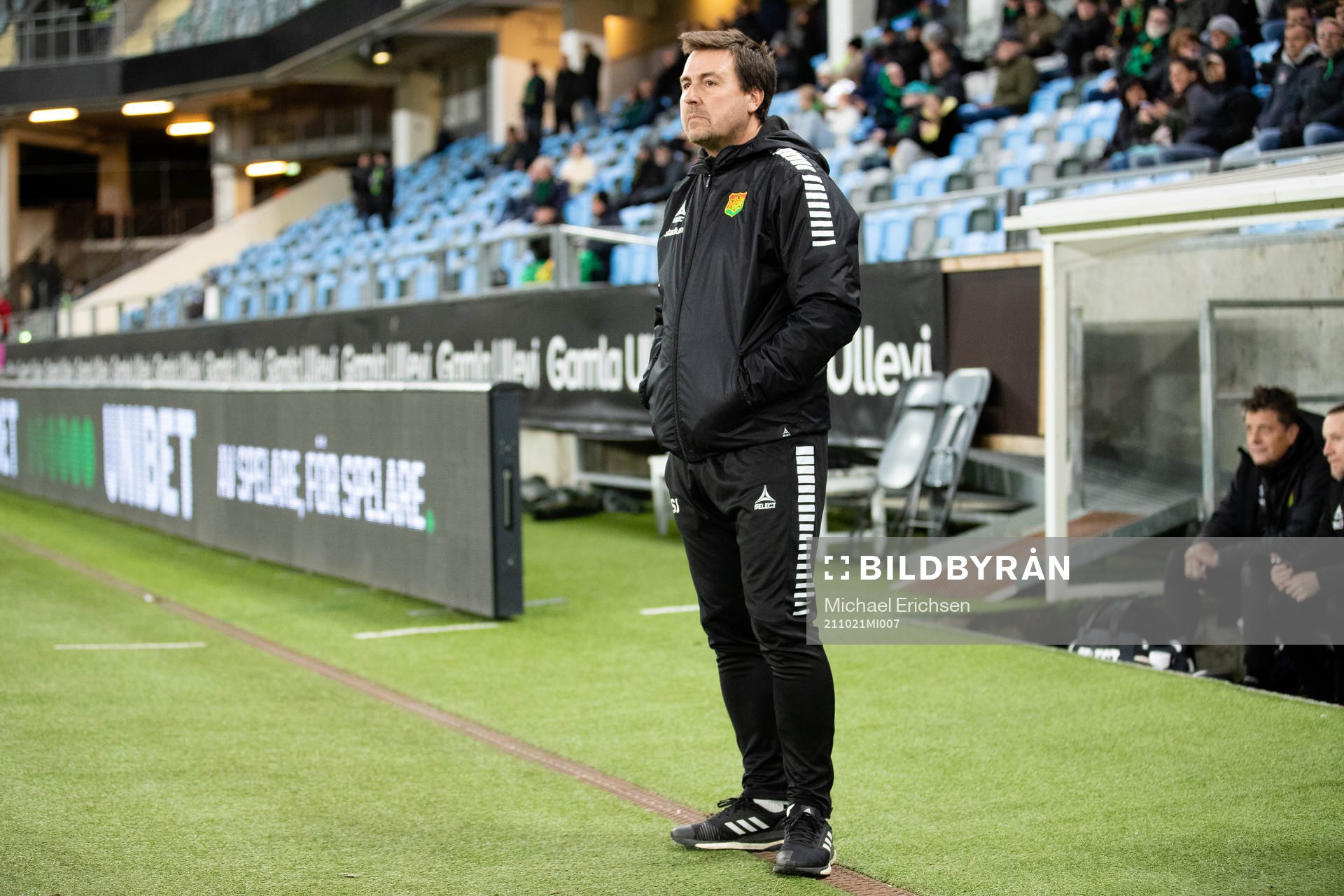 GAIS tränare Stefan Jacobsson innan  fotbollsmatchen i