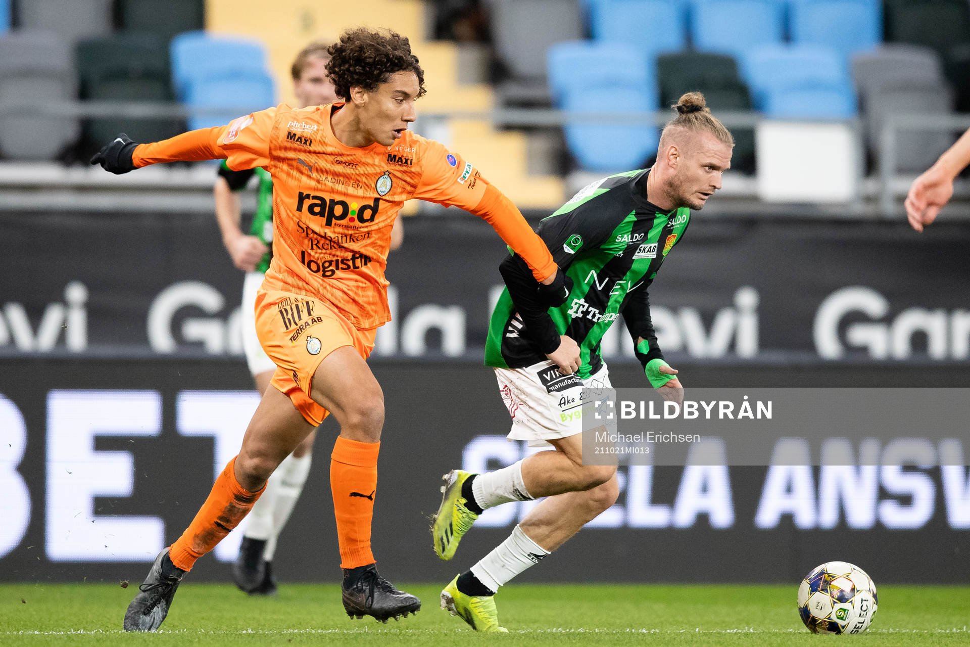 AFC Eskilstunas Robin Tihi och GAIS Jonas Lindberg