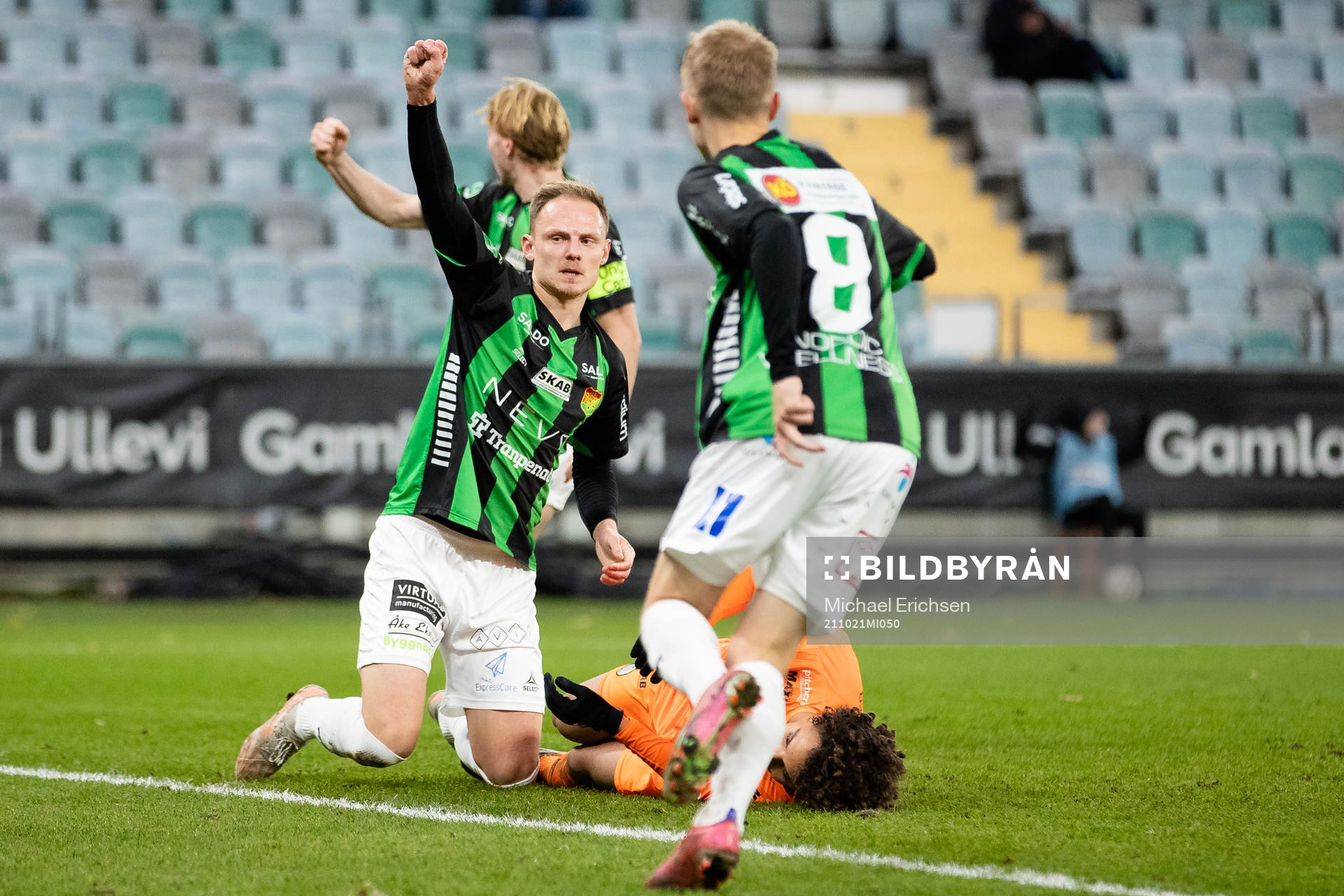 GAIS Simon Alexandersson jublar efter 1-1 under fotbollsmatchen i Superettan mellan GAIS och AFC Eskilstuna den 21 oktober 2021 i Göteborg.