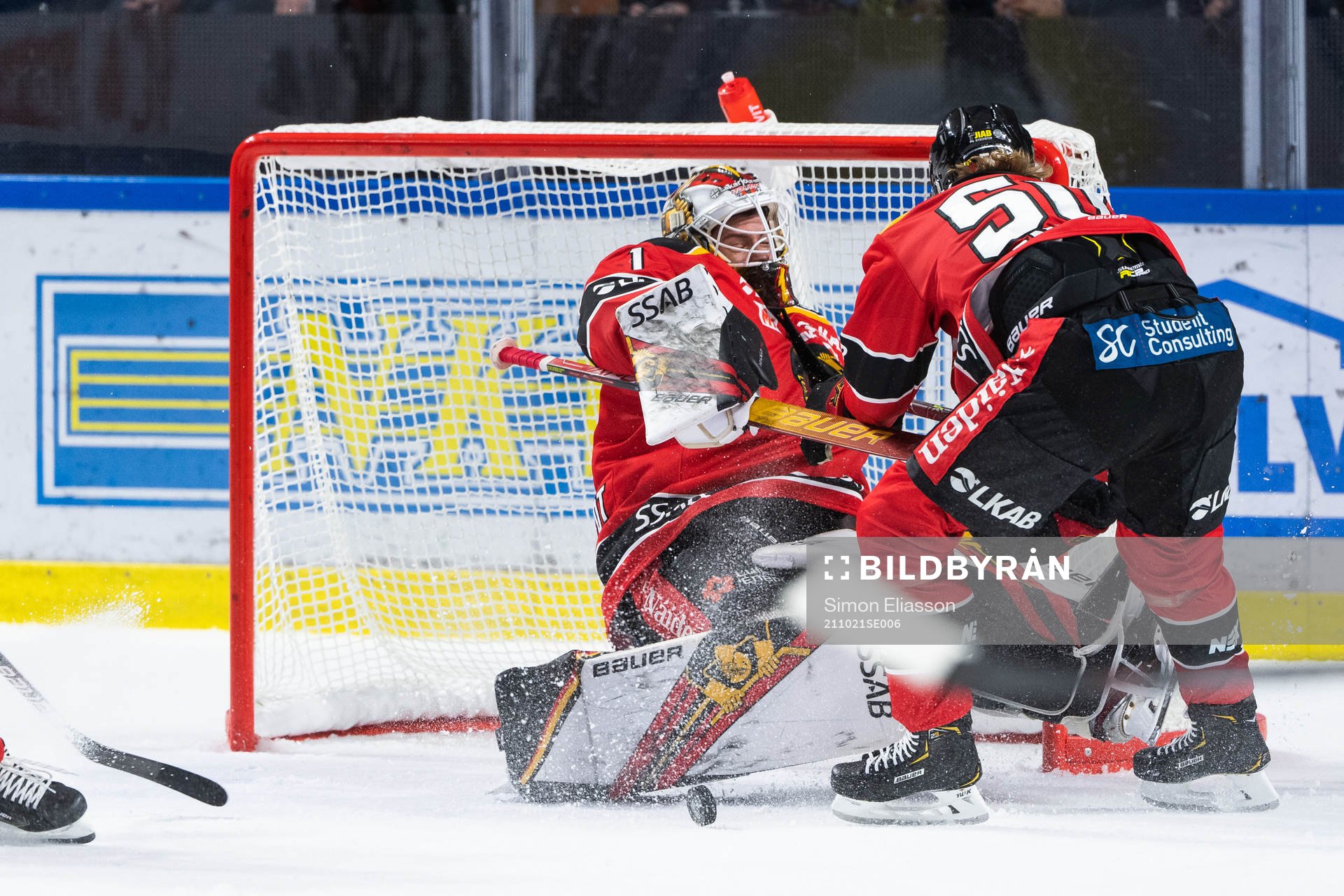 Luleås målvakt Jesper Wallstedt och Daniel Sondell