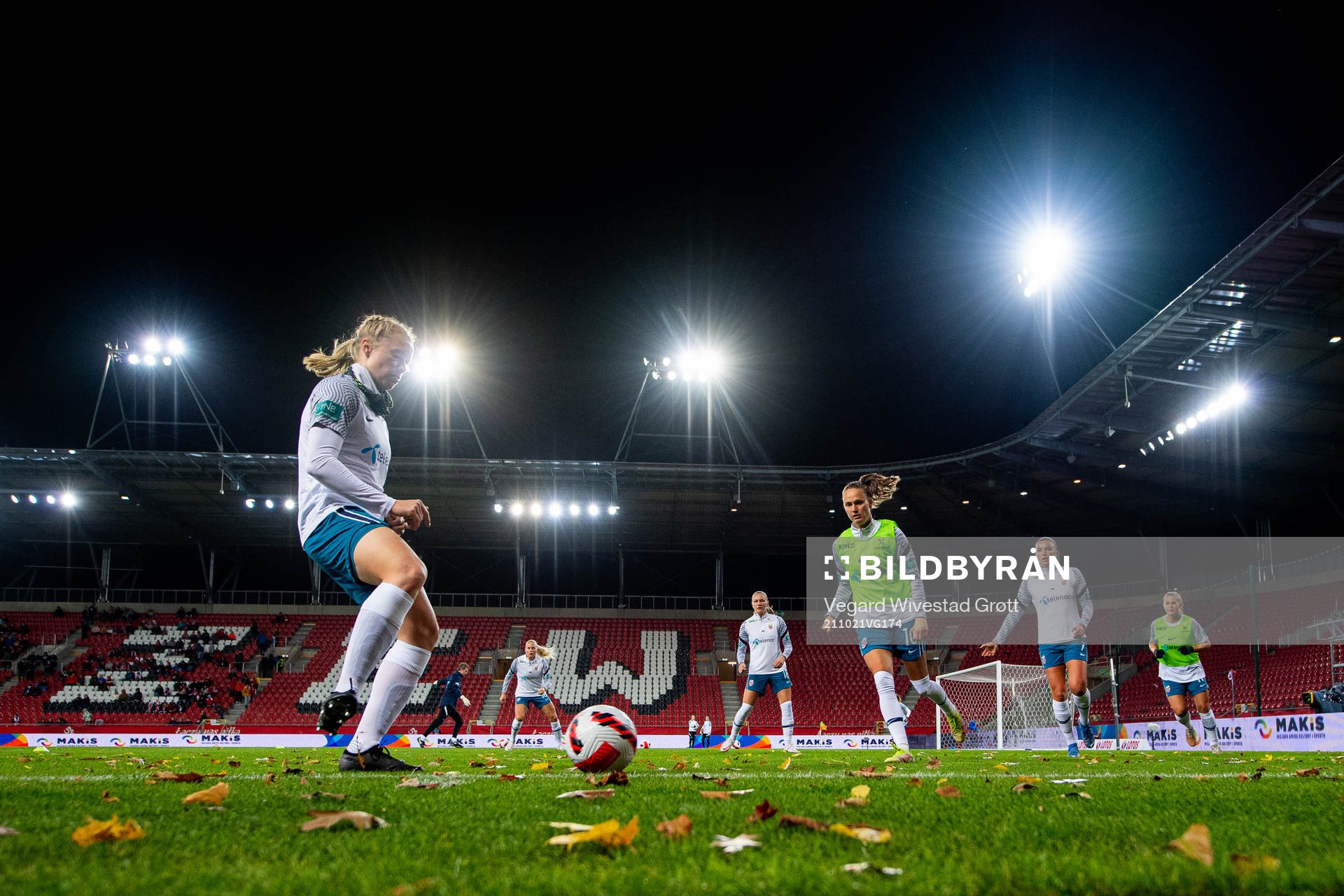 Julie Blakstad and Caroline Graham Hansen of Norway