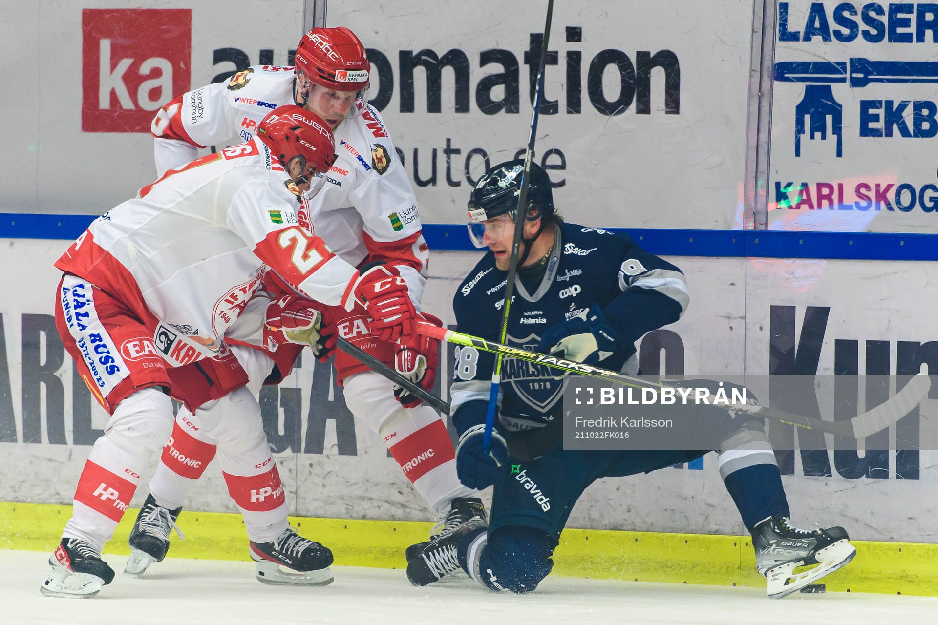 Troja-Ljungbys  Carl Ernstig och Karlskogas Sebastian Fakt