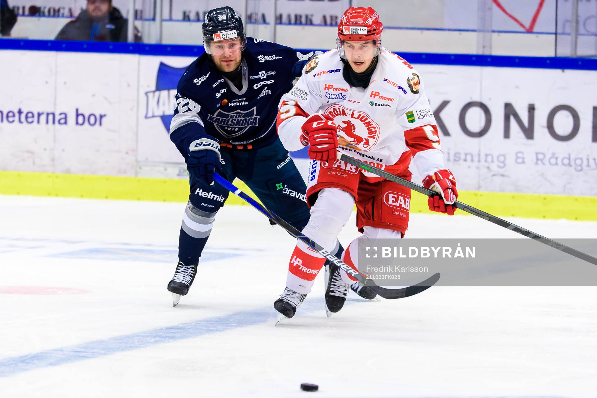 Karlskogas Sebastian Fakt och Troja-Ljungbys  Niklas Enberg