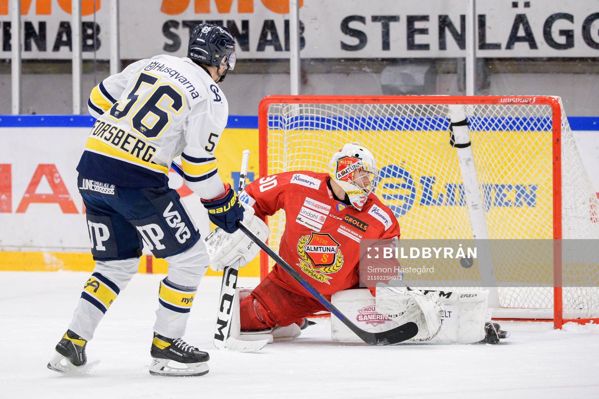 s Fredrik Forsberg gör mål bakom Almtunas målvakt Oscar