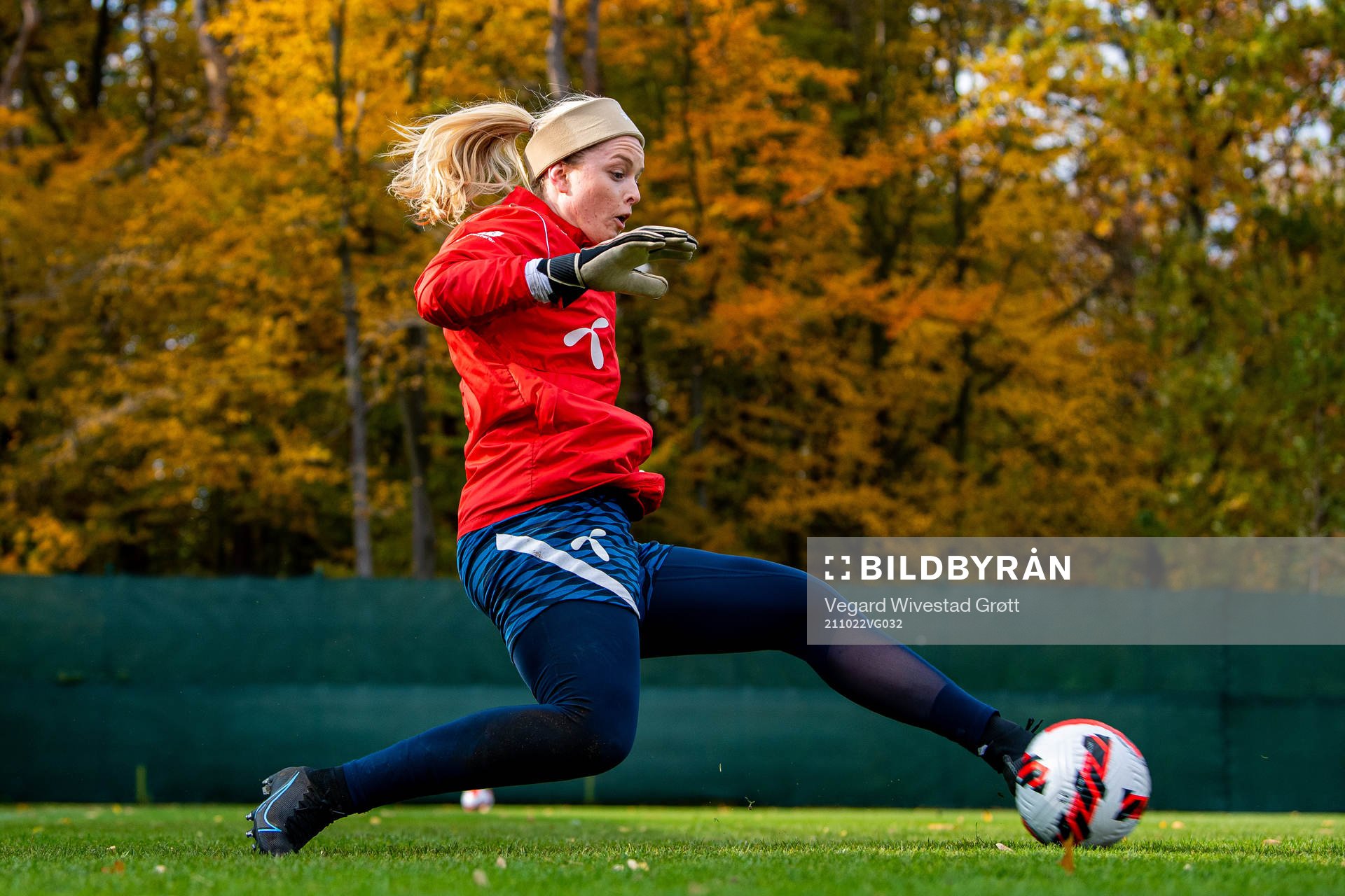 Goalkeeper Guro Pettersen of the Norwegian women's national