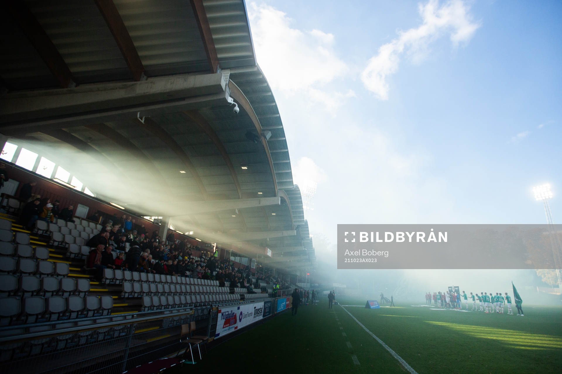 Jönköping och Örgryte står uppställda på planen