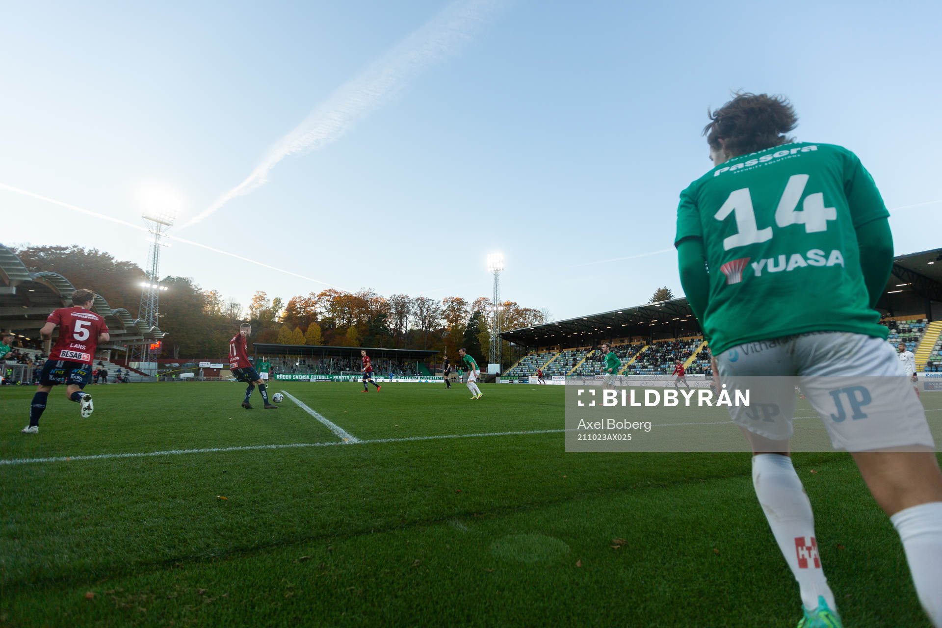 Jönköpings Erik Johansson under fotbollsmatchen i Superettan mellan Jönköpings Södra och Örgryte den 23 oktober 2021 i Jönköping. 