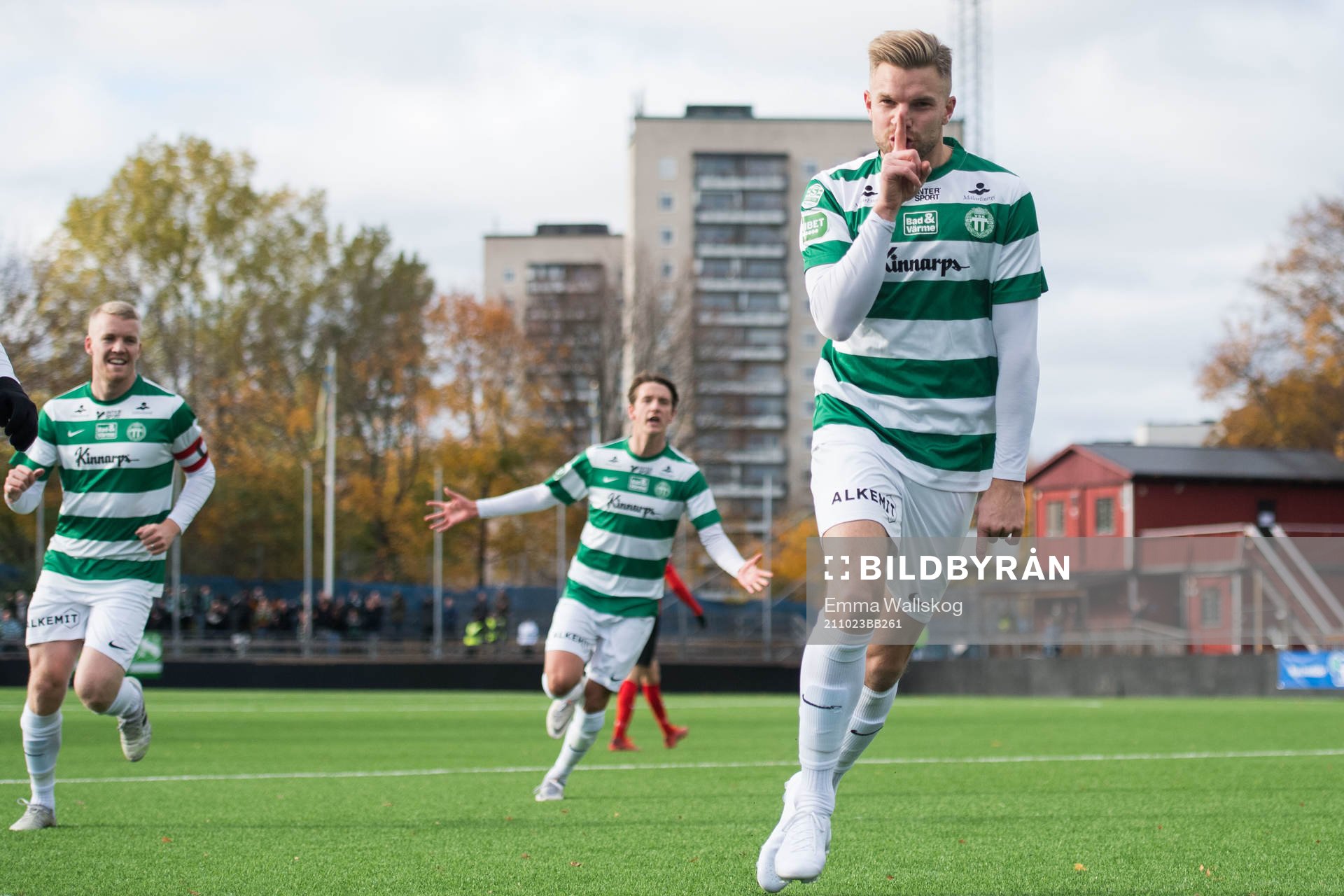 Västerås Erik Björndahl jublar
