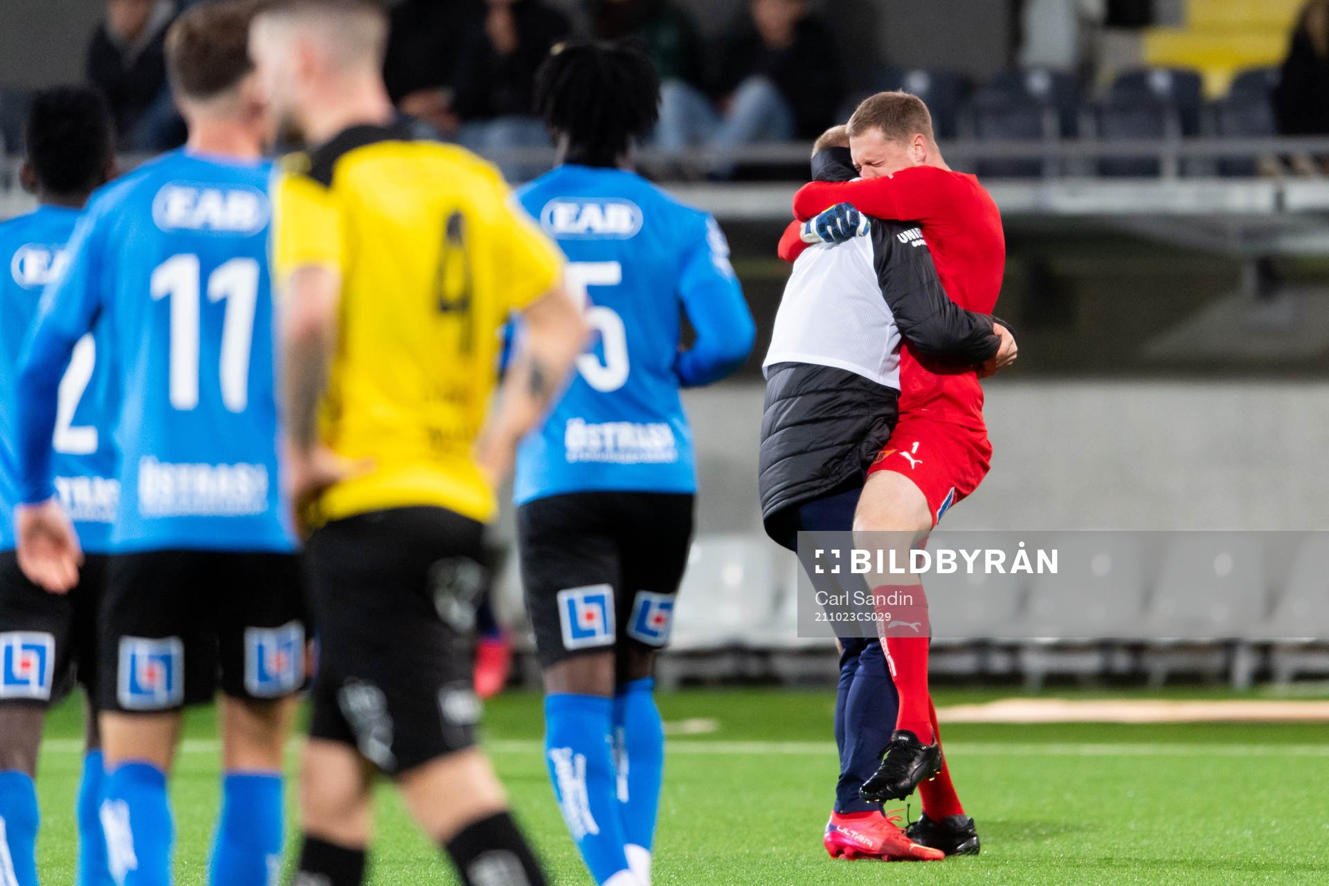 Halmstads målvakt Malkolm Nilsson Säfqvist jublar