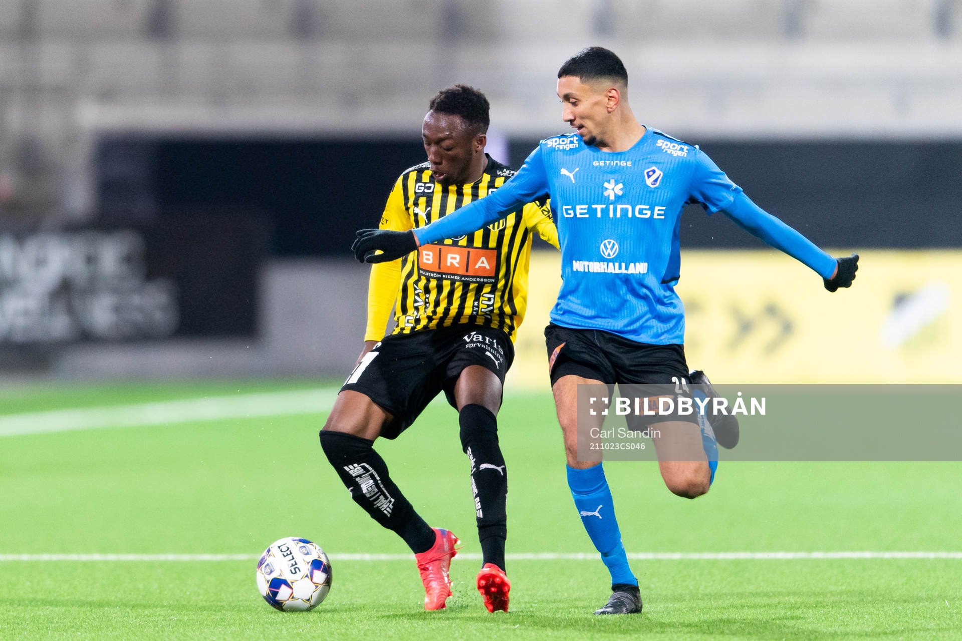 Häckens Benie Adama Traore och Halmstads Amir Al-Ammari