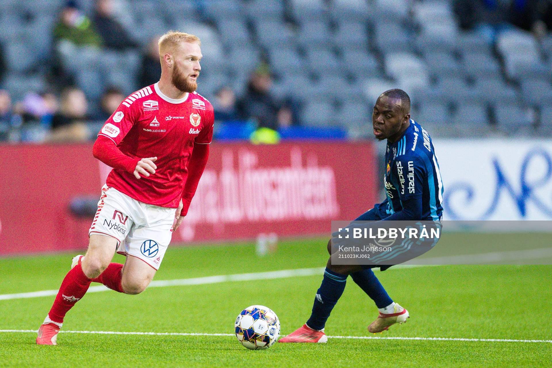 Kalmars Nils Fröling och Djurgårdens Edward Chilufya