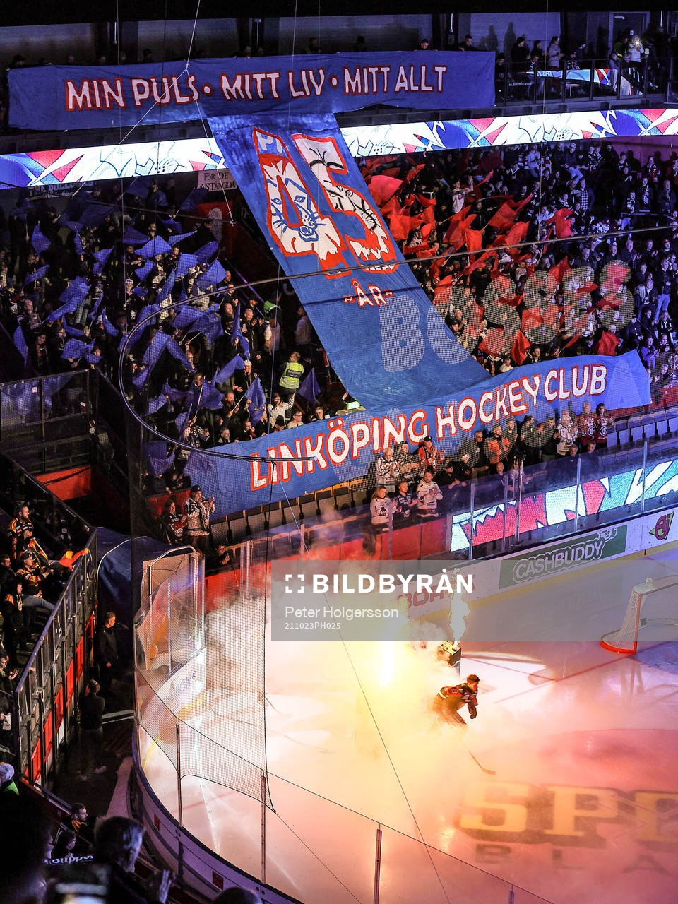 Intro med tifo