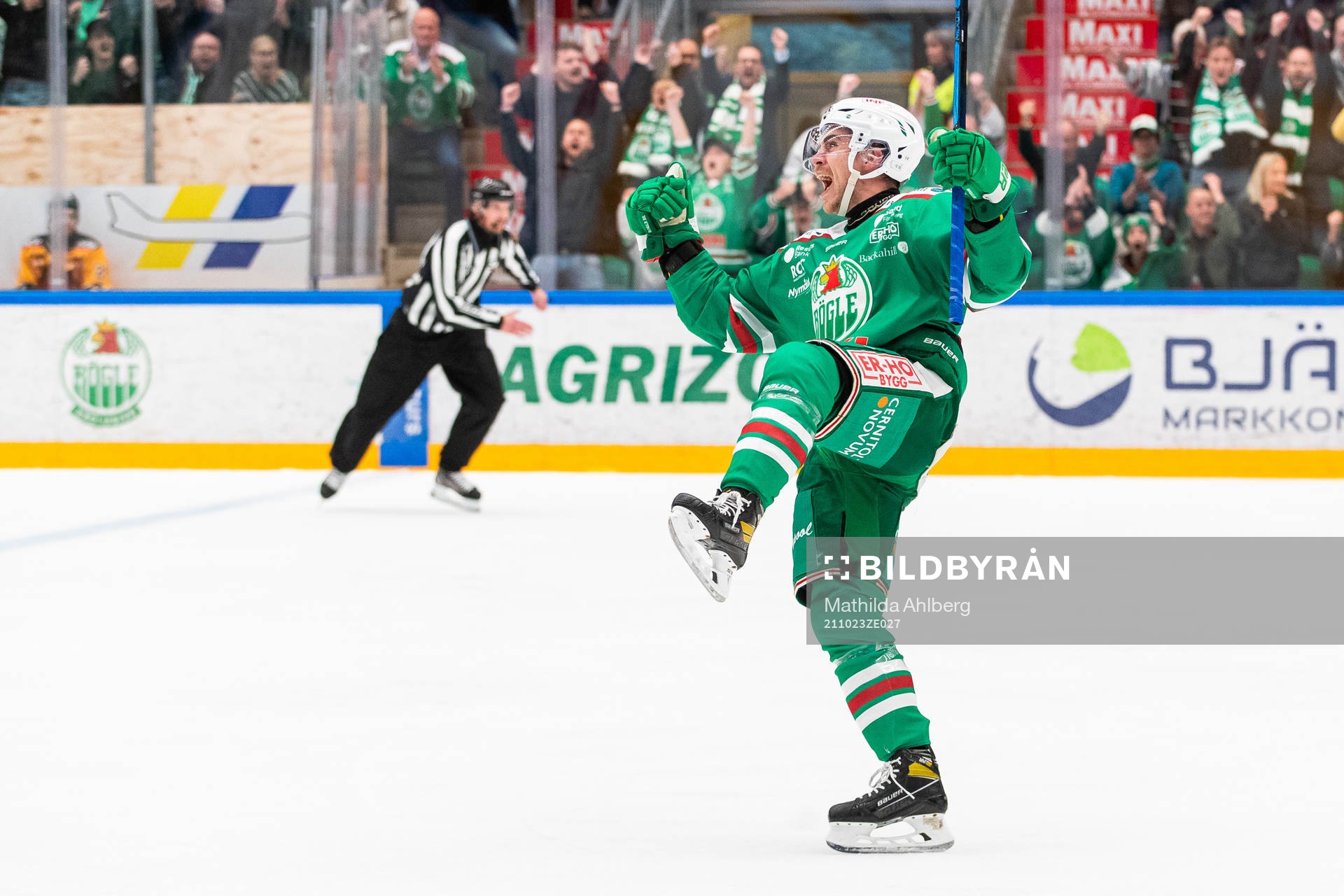 Rögles Ryan McKiernan jublar