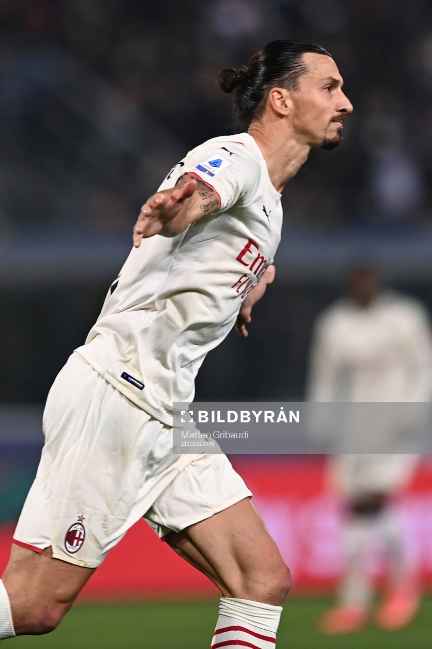 Zlatan Ibrahimovic of Milan celebrates scoring