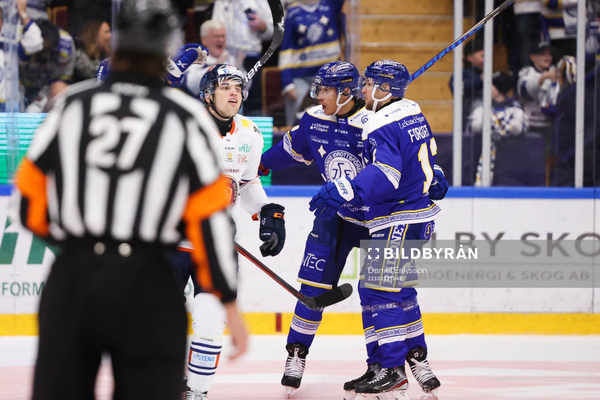 Leksands Jon Knuts och Fredrik Forsberg  jublar